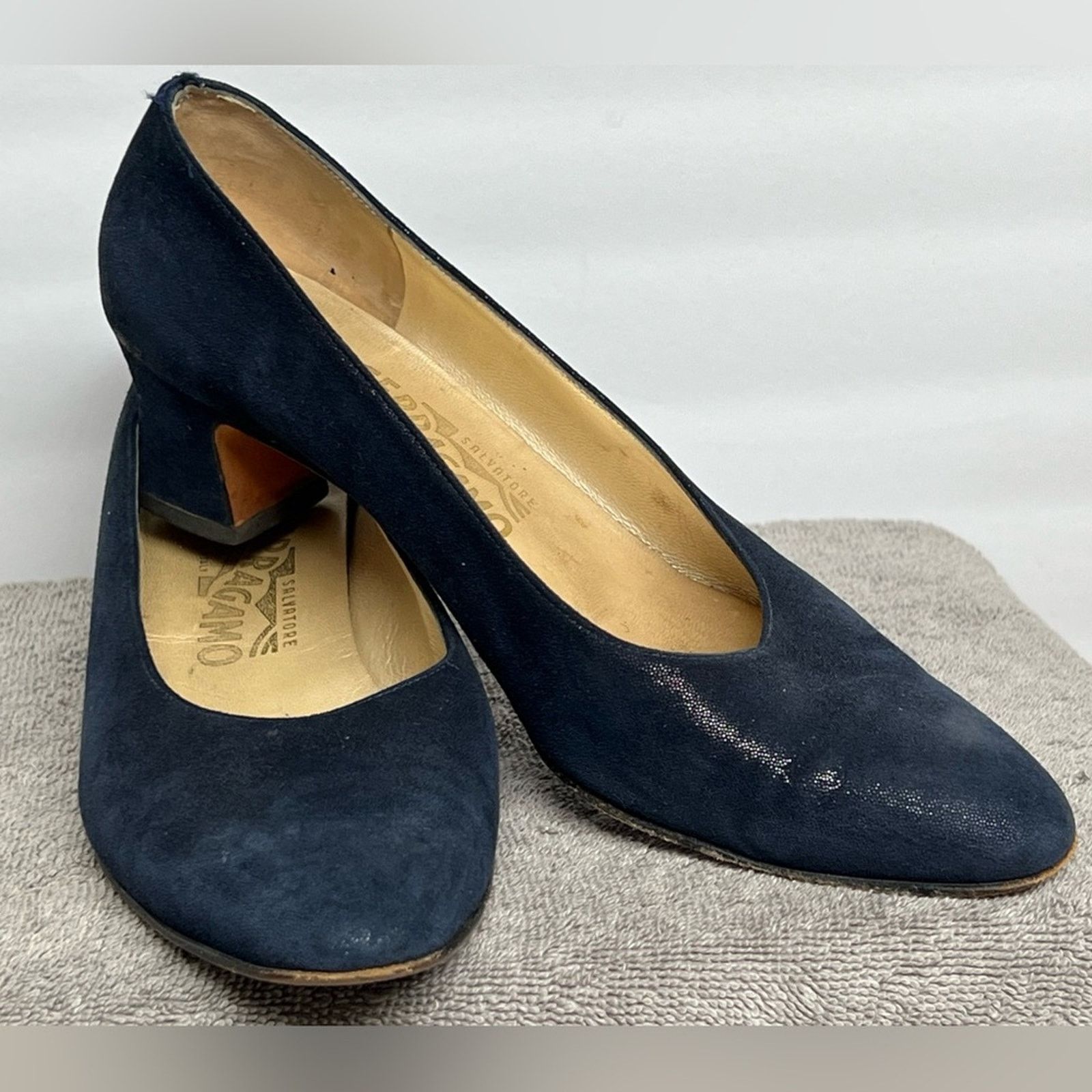 Salvatore Ferragamo Salvatore Ferragamo Women's Heel Pump 9.5 B Made in Italy Size US 9.5 / IT 39.5 - 2 Thumbnail