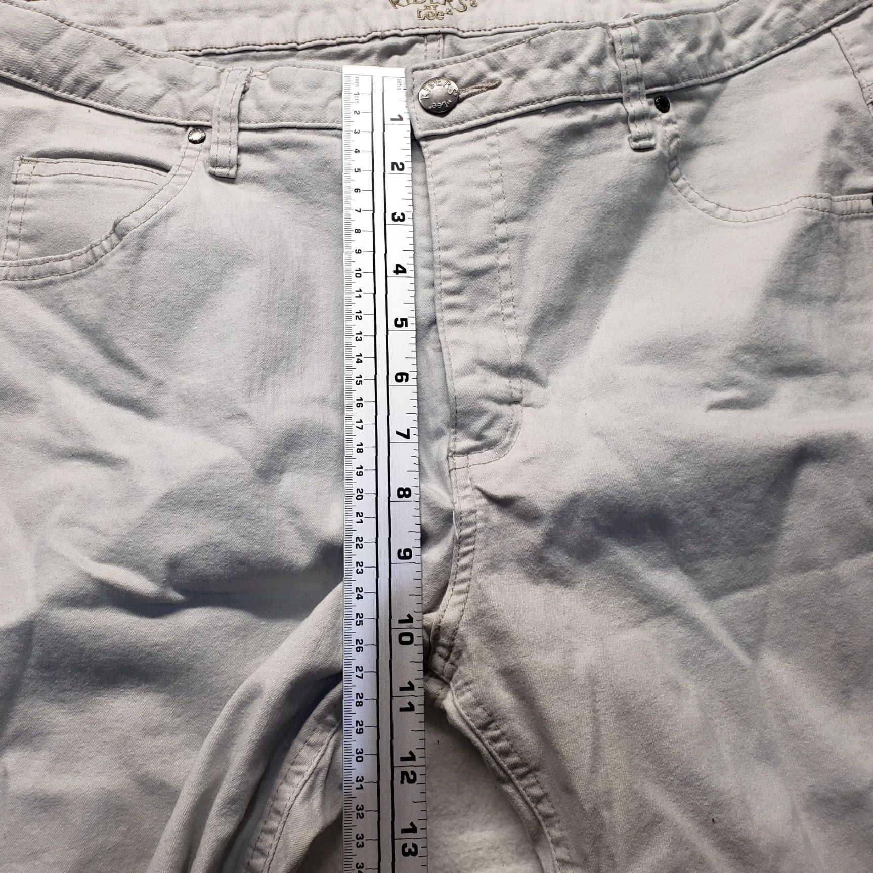 Lee Lee Riders Shorts Adult Size 18 Khaki Women's Bermuda Mid Rise Knee RN#130373 Size 40" / US 18 - 5 Thumbnail