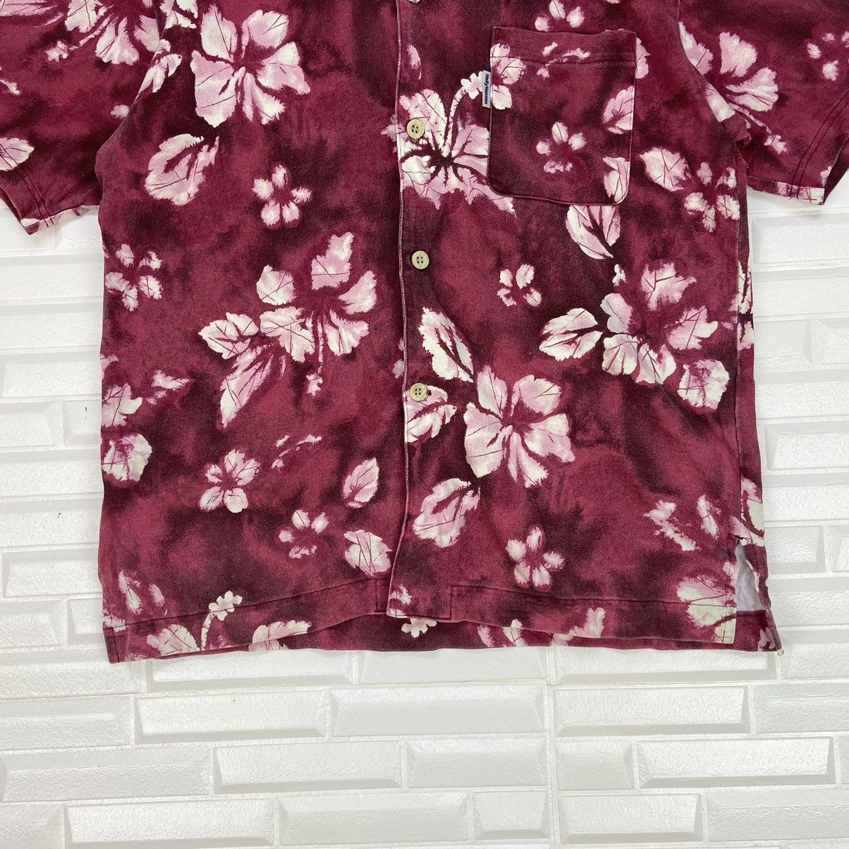 Art Comes First × Helly Hansen Helly Hansen Hawaiian Hibiscus Full Print Shirt Button Down Size US M / EU 48-50 / 2 - 5 Thumbnail