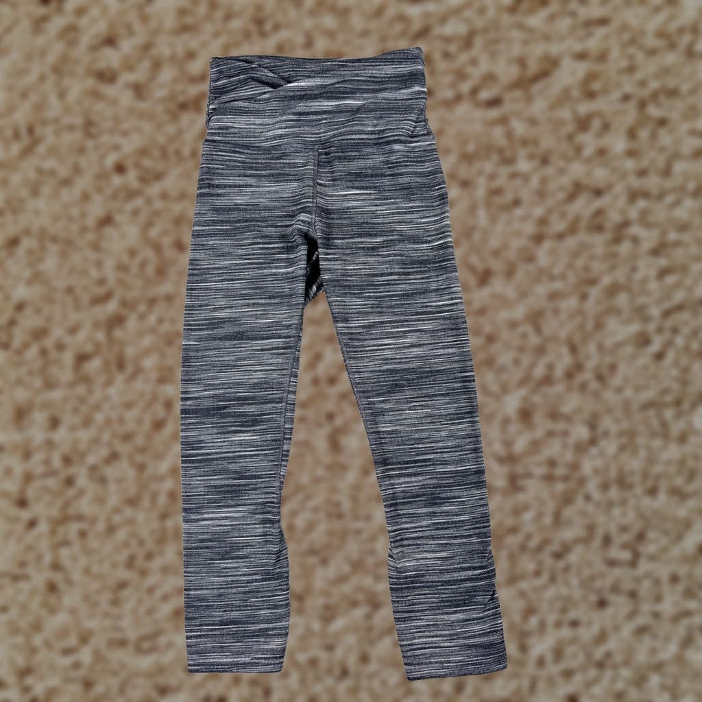 Lululemon Lululemon Align Pants Womens 4 Gray Cropped 21" Inseam Nulu Cross Waist Pockets - 4 Regular Olive? Size 27" / US 4 / IT 40 - 1 Thumbnail