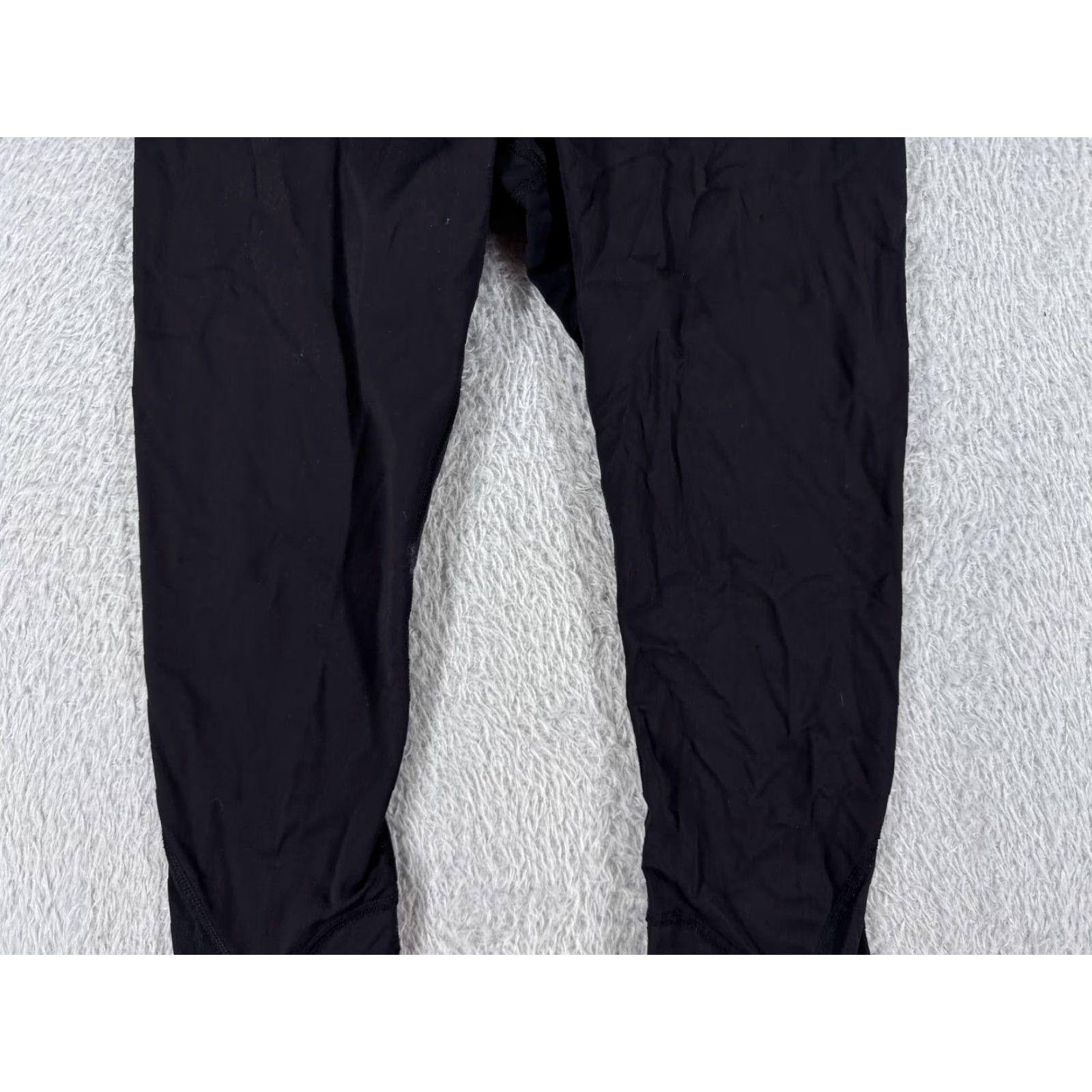 Lululemon Lululemon Pants Womens 4 Black Crop 20" Run Running Rear Zipper Pocket Size 27" / US 4 / IT 40 - 3 Thumbnail