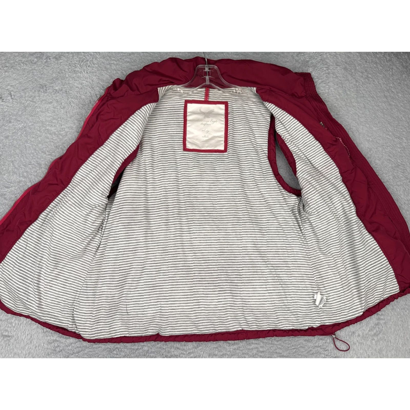American Eagle Outfitters VEST American Eagle Outfitters Women XL Quilted Puffer Zip Front Pockets Short Sleeveless Red Magenta Cute Outdoor Winter Fall Spring Size XL / US 12-14 / IT 48-50 - 2 Thumbnail