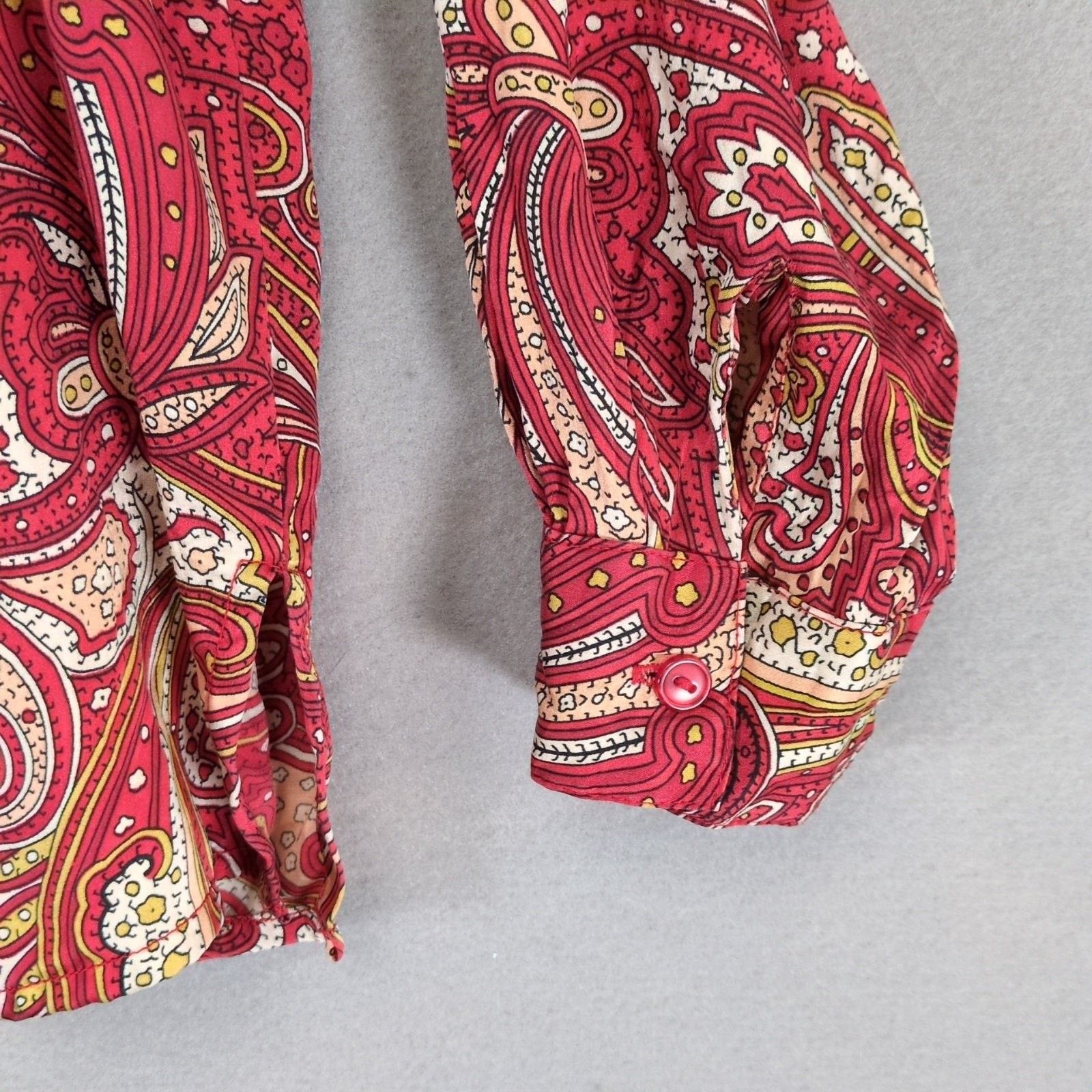 Vintage SLB Women's S Petite 100% Silk Red Paisley Button Up Blouse Size S / US 4 / IT 40 - 4 Thumbnail