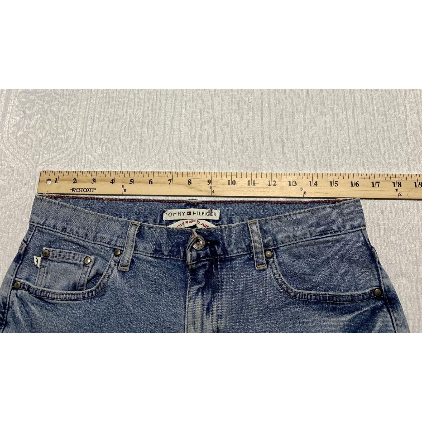 Tommy Hilfiger Tommy Hilfiger Jeans Womens 8 Blue Low Rise Flare Stretch Denim Retro Y2K Style Jeans Feminine Womens 8 Flared Denim Retro Size 30" / US 8 / IT 44 - 7 Thumbnail