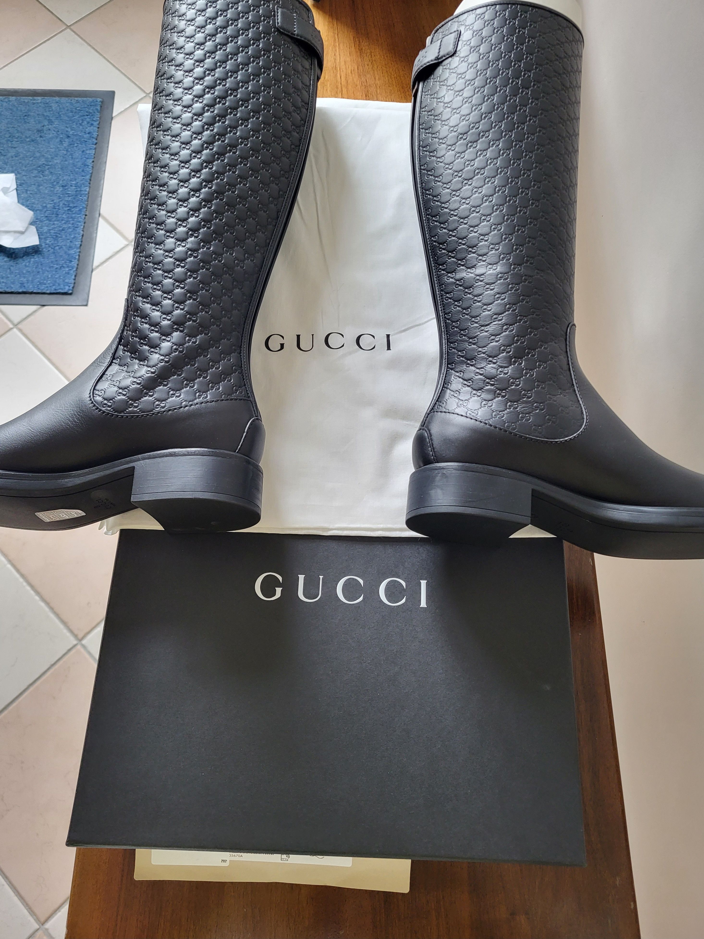 Gucci Authentic Gucci leather riding boots embossed logo | Black Size US 6 / IT 36 - 7 Thumbnail