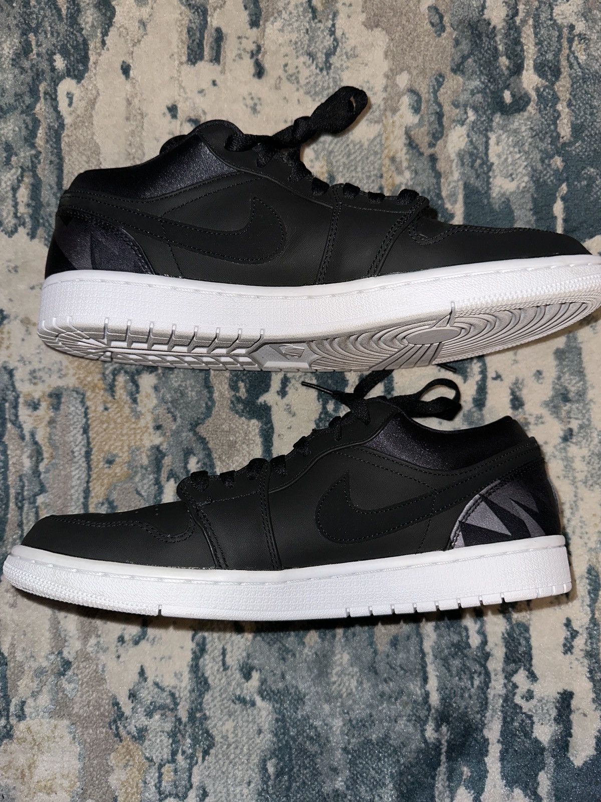 Jordan Brand Air Jordan 1 Low Size US 11 / EU 44 - 2 Thumbnail