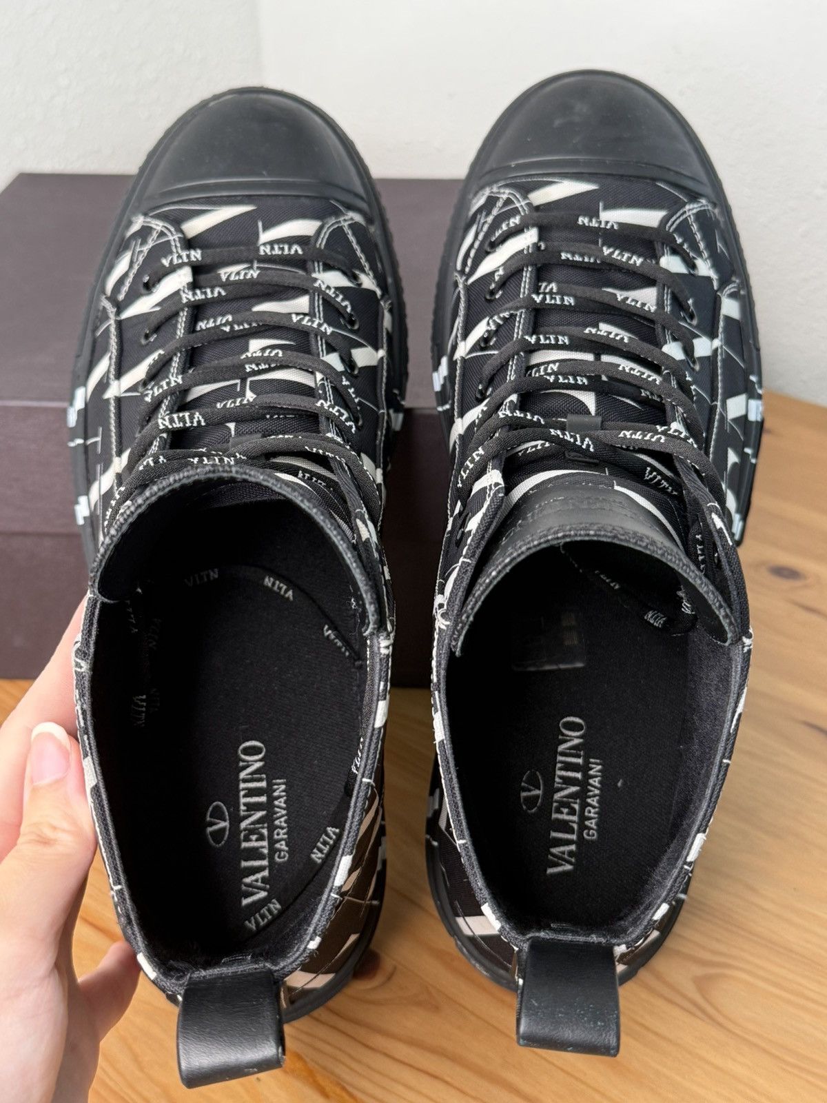 Valentino Valentino Garavani VLTN High Top Sneakers Size 12 Size US 12 / EU 45 - 2 Thumbnail