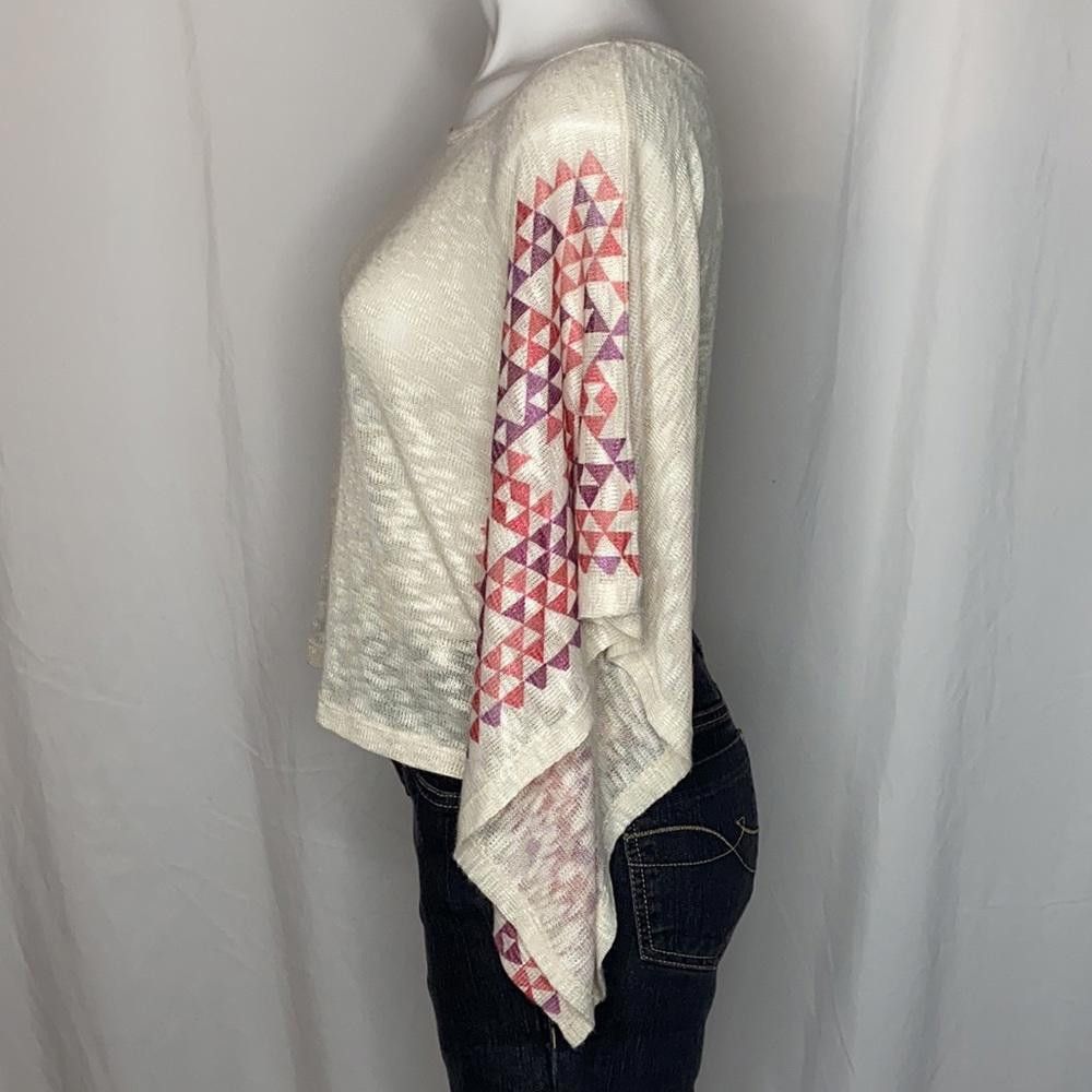 Aeropostale Aeropostale Aztec Geometric Poncho Top, M/L Size M / US 6-8 / IT 42-44 - 2 Thumbnail