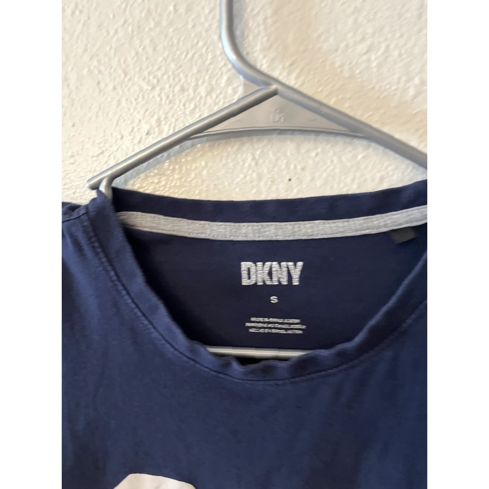 DKNY DKNY Men's Navy Blue Graphic T-Shirt Size Small Size US S / EU 44-46 / 1 - 2 Thumbnail