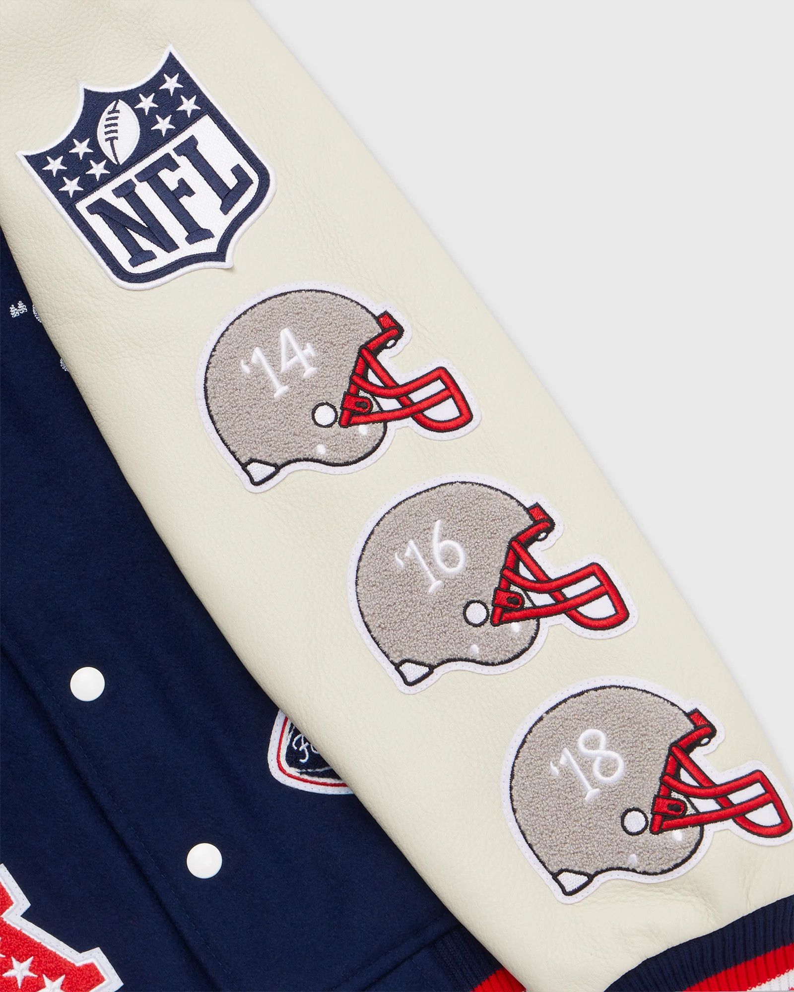 Drake OVO x NFL NEW ENGLAND PATRIOTS VARSITY JACKET Size US M / EU 48-50 / 2 - 11 Thumbnail