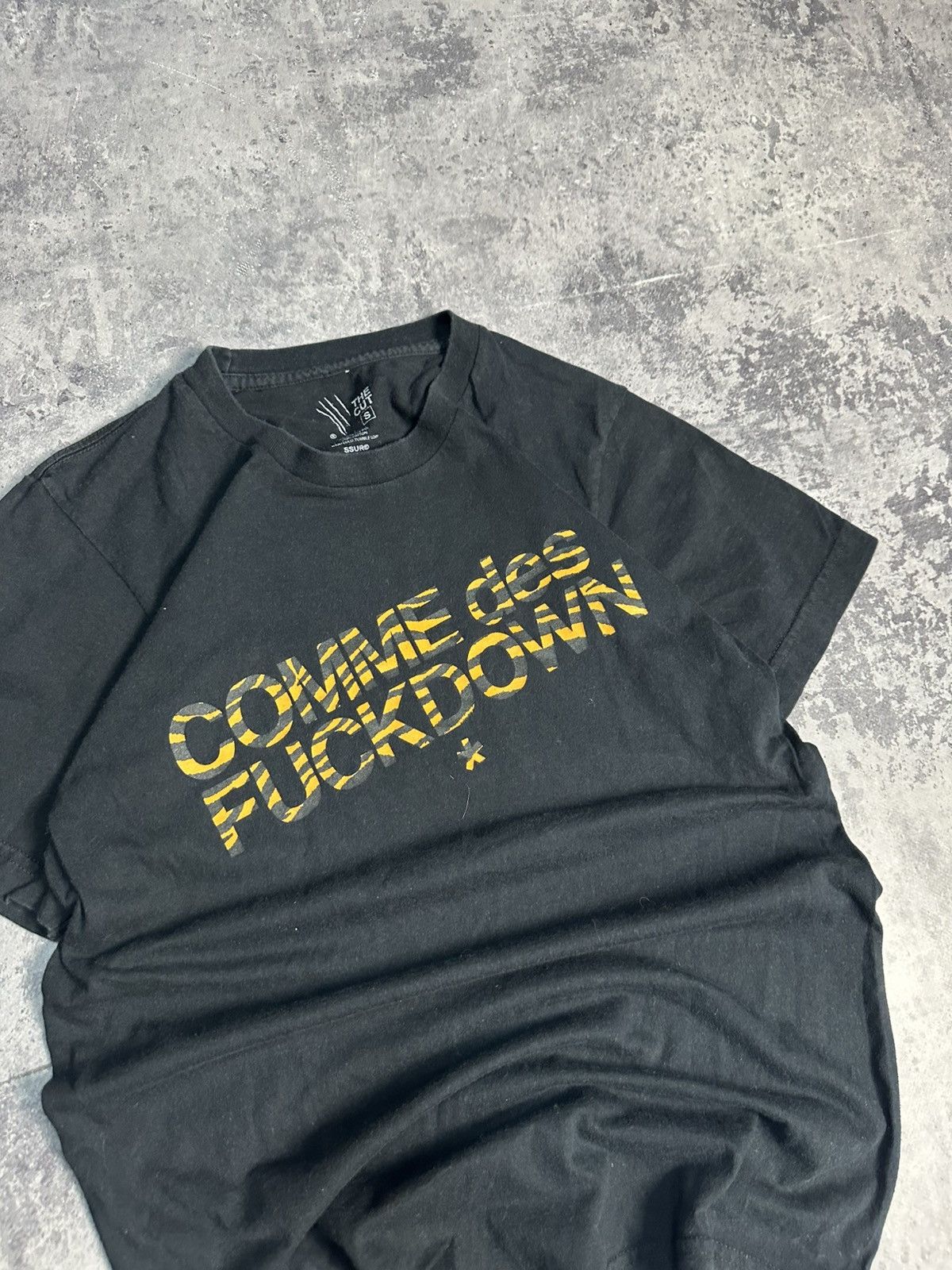 Comme des Garcons Comme Des Fuck Down T Shirt S Size US S / EU 44-46 / 1 - 4 Thumbnail