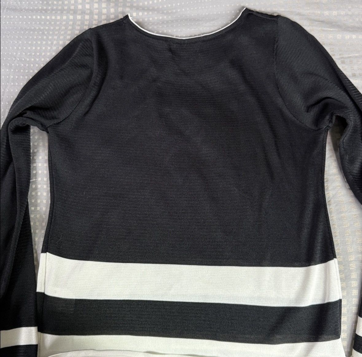Chanel Chanel CC Black & White Knit Top Size M / US 6-8 / IT 42-44 - 4 Thumbnail