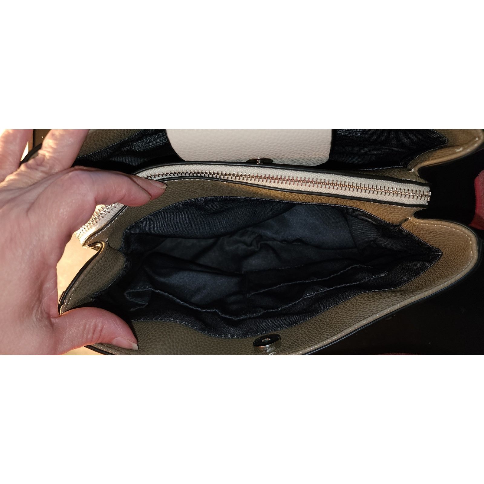 Guess G by Guess Wilder G Cube Shopper Carry-All, Purse, Handbag Size ONE SIZE - 3 Thumbnail
