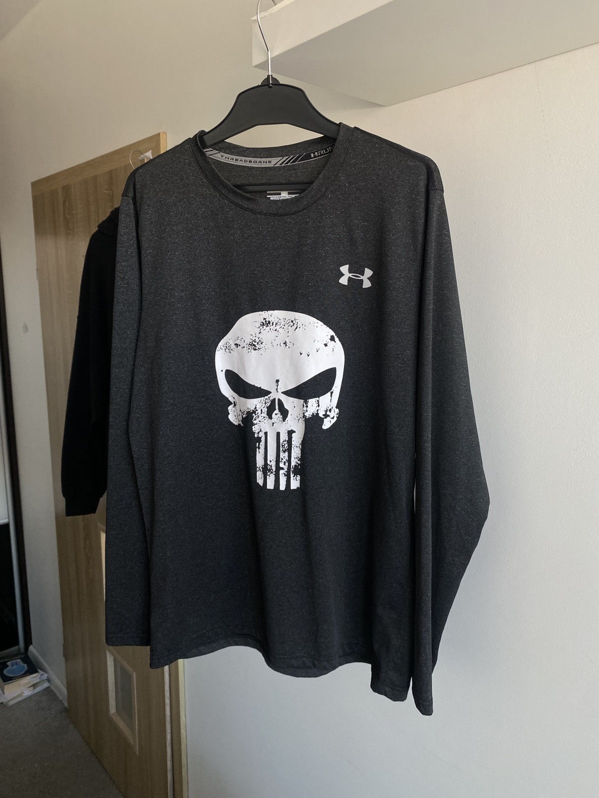 Marvel Comics × Under Armour Under Armour x Marvel Punisher XL heatgear long sleeve y2k Size US XL / EU 56 / 4 - 2 Thumbnail