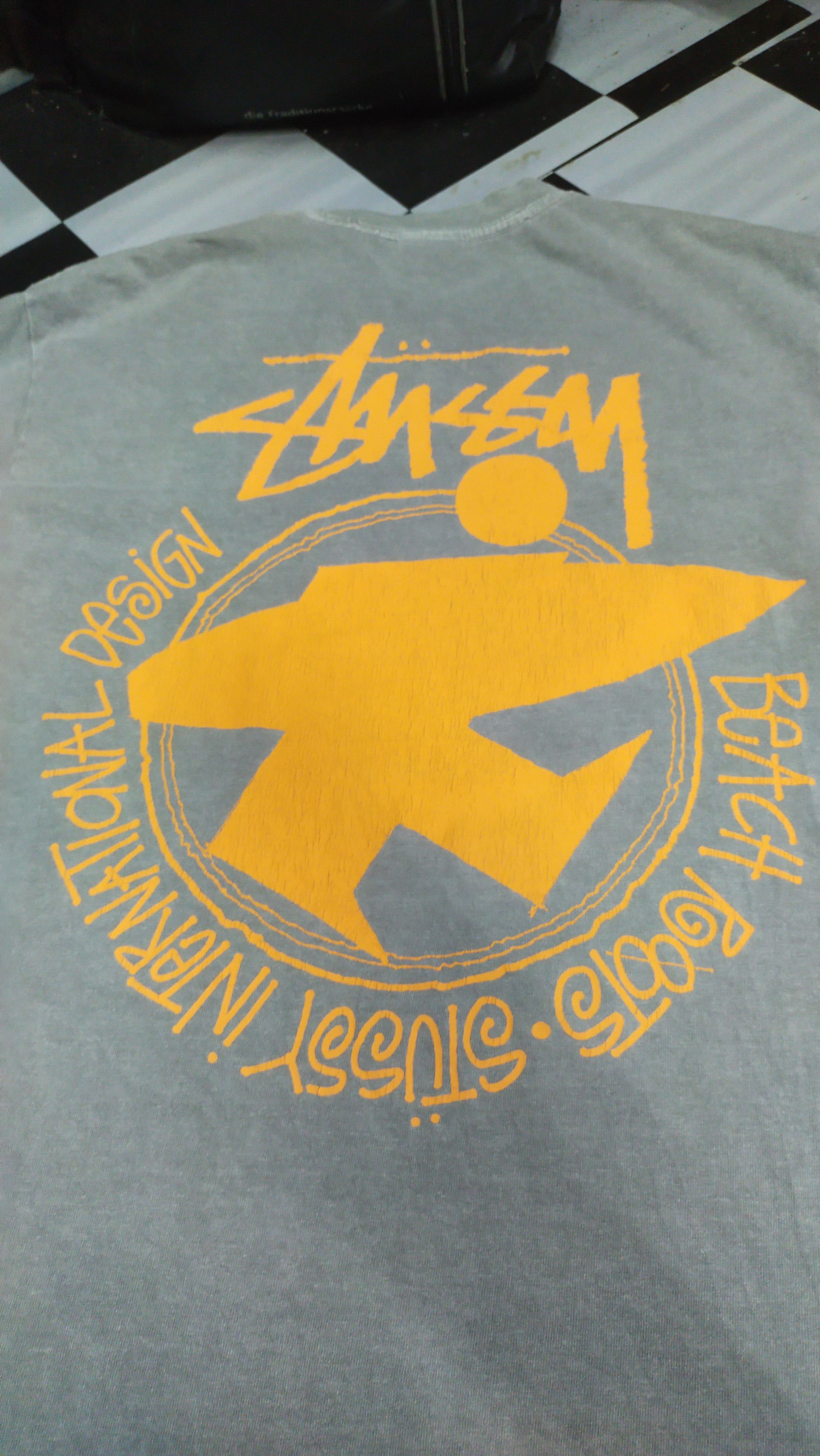 Stussy VINTAGE X STREETWEAR X STUSSY BEACH ROOTS TEE Size US L / EU 52-54 / 3 - 5 Thumbnail
