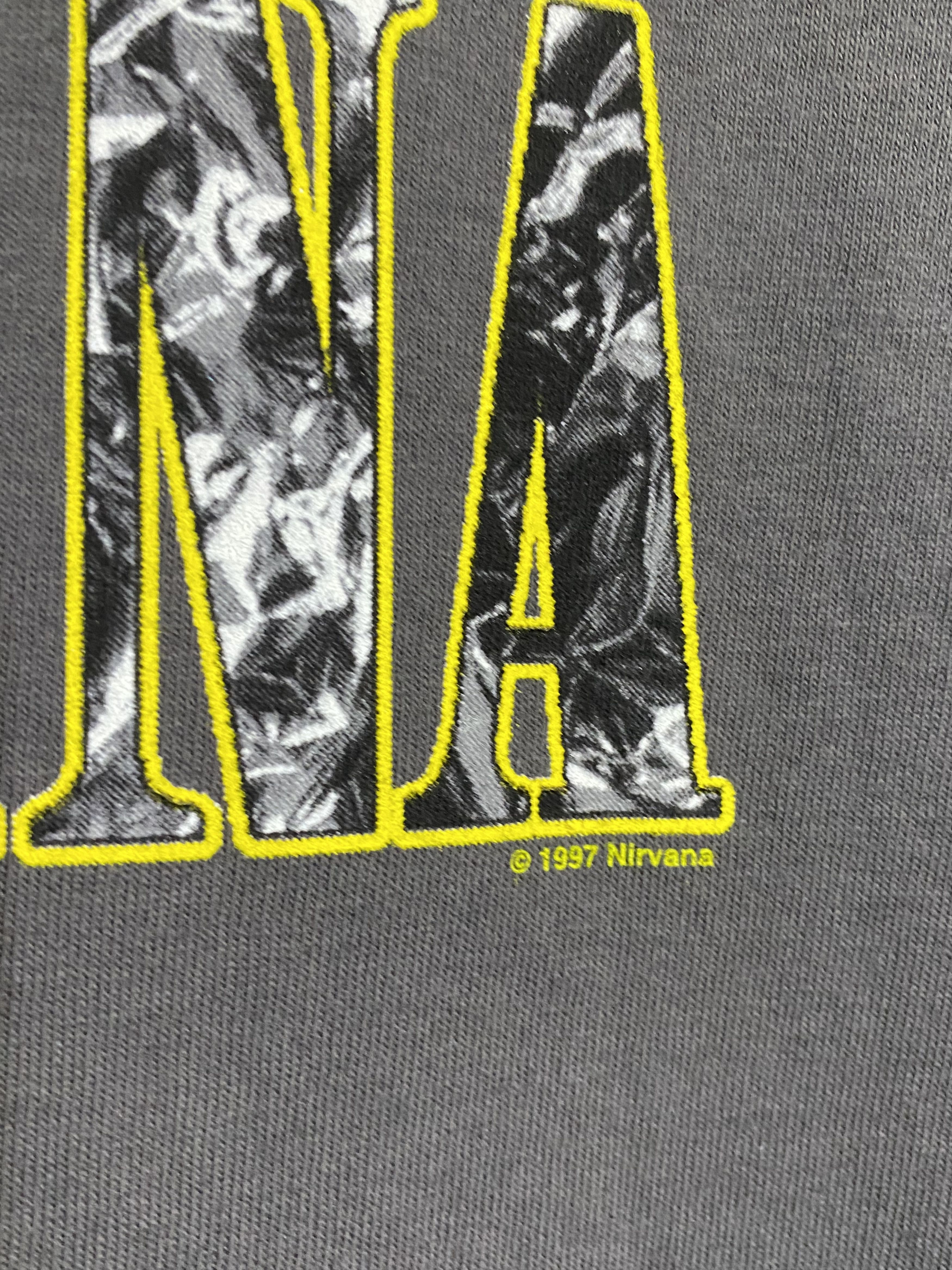 Nirvana Vintage 1997 Nirvana Smiley Face t-shirt Size US XL / EU 56 / 4 - 4 Thumbnail