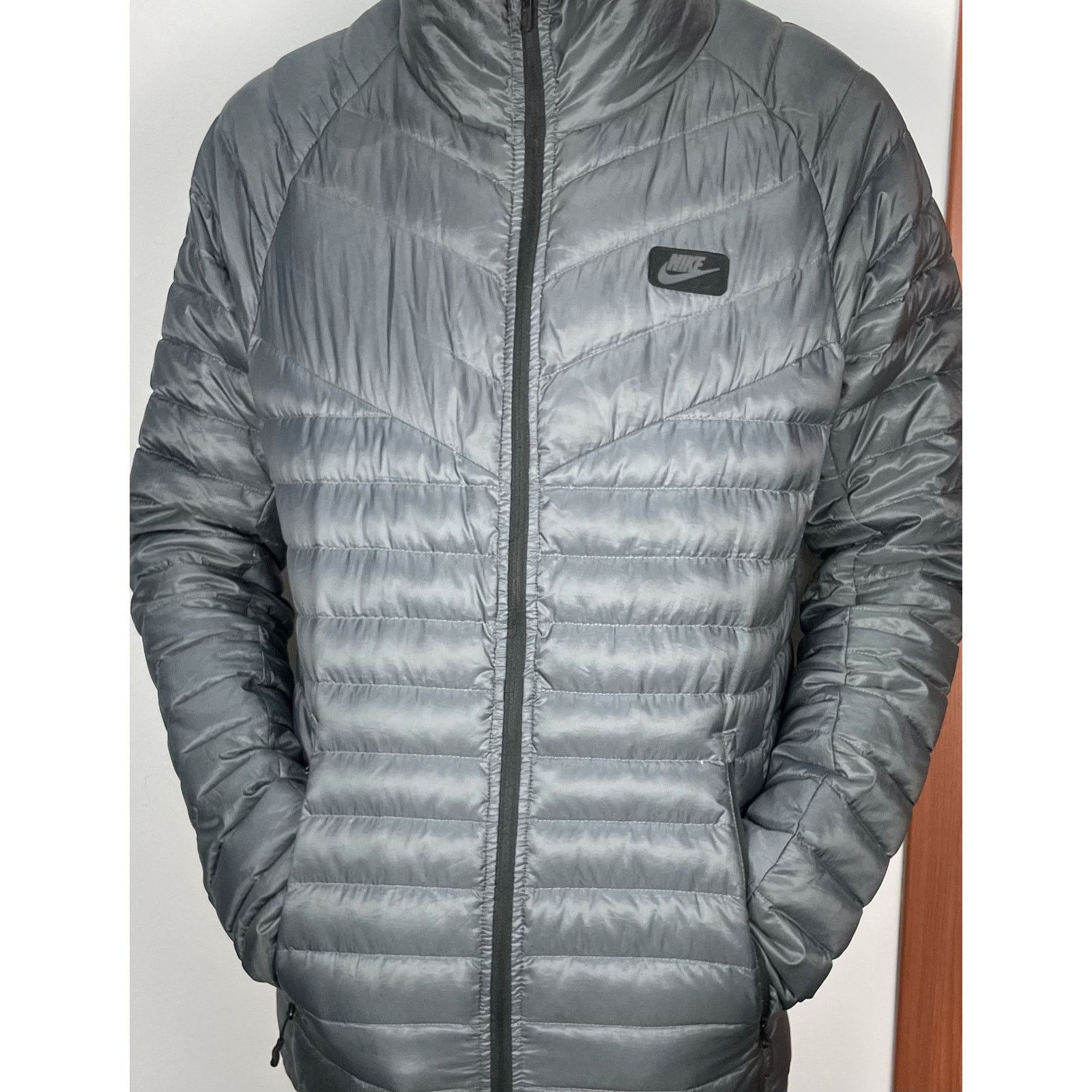 Nike Nike Men's Swoosh Gray Long Sleeve Full Zip Puffer Jacket S Size US S / EU 44-46 / 1 - 2 Thumbnail