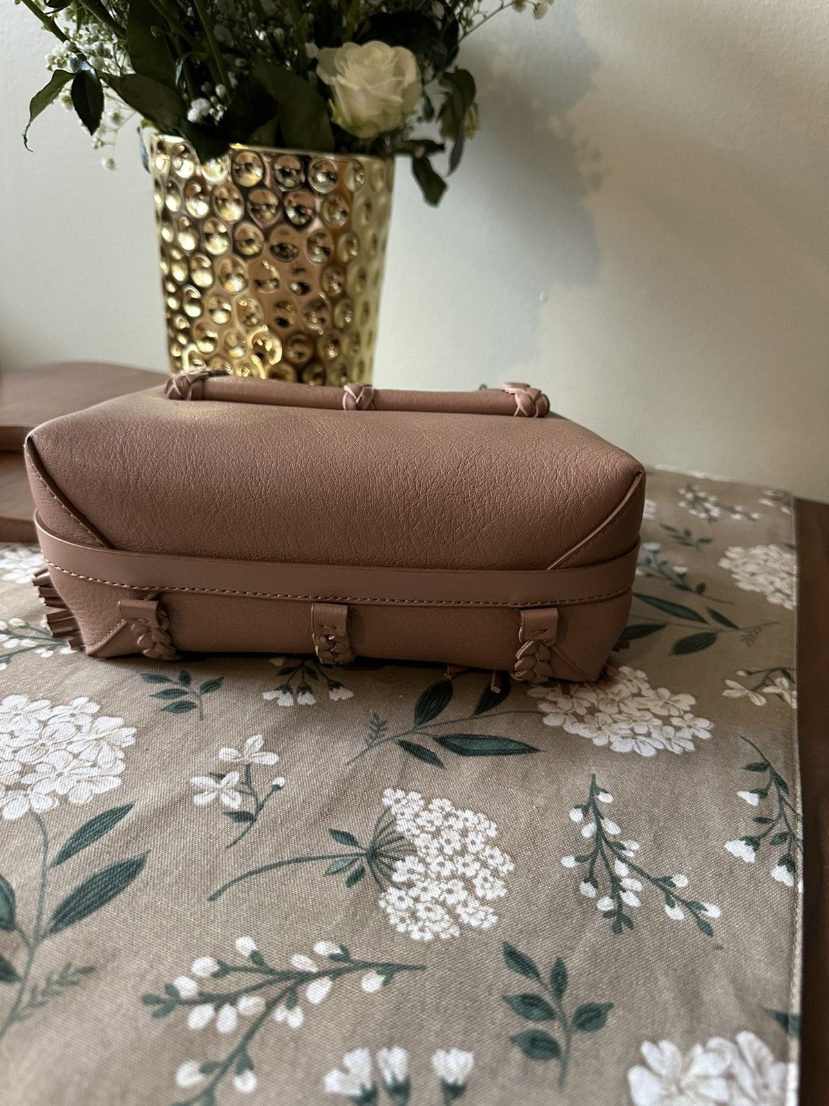 Chloe Chloe Elegant Tan Leather Handbag Size ONE SIZE - 7 Thumbnail