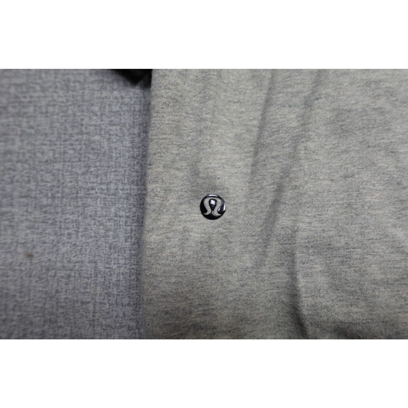 Lululemon Lululemon Sweatshirt Mens Large Gray Full Zip Performance Stretch Yoga Comfort Shirt Size US L / EU 52-54 / 3 - 3 Thumbnail