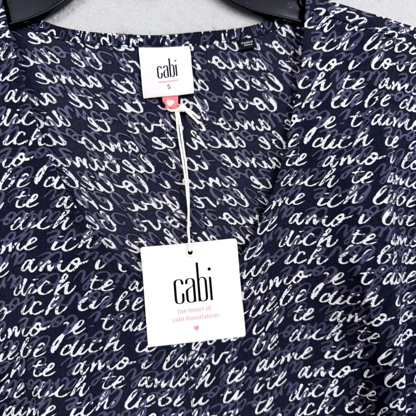 Vintage Cabi Blouse Womens Small Blue Love Te Amo Script Balloon Tunic Top Feminine Work Size S / US 4 / IT 40 - 6 Thumbnail