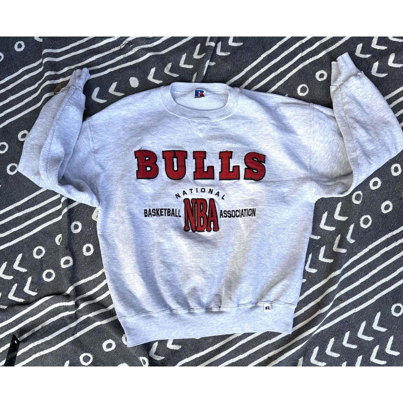 Russell Athletic VINTAGE Russell Athletic Chicago Bulls NBA Pullover Embroidered Sweatshirt L Size US L / EU 52-54 / 3 - 2 Thumbnail