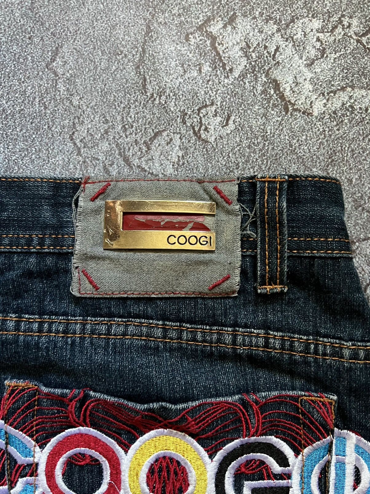 Coogi 90s Vintage Jeans Shorts Sweater Embroidered Big Logo Baggy Size US 40 / EU 56 - 8 Thumbnail