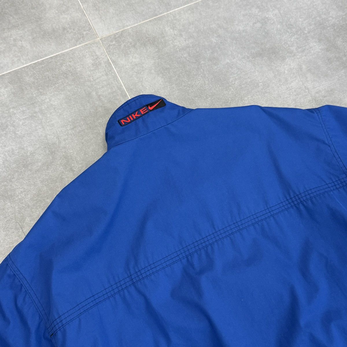Nike Vintage Nike Embroidered Logo Bomber Jacket Blue Men Size L Size US L / EU 52-54 / 3 - 21 Thumbnail