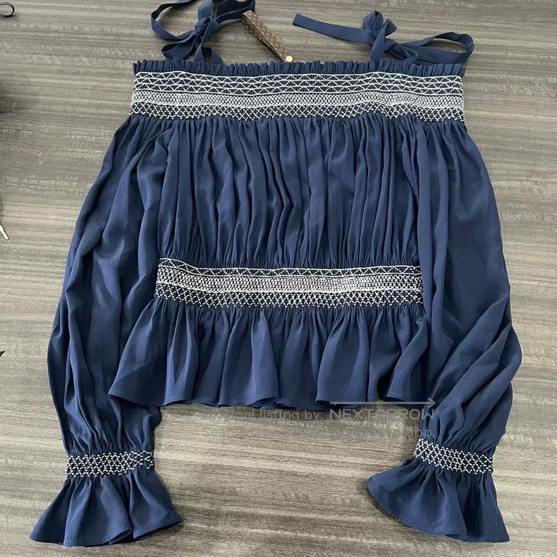 Louis Vuitton Louis Vuitton Blue lace dress Size XS / US 0-2 / IT 36-38 - 1 Thumbnail