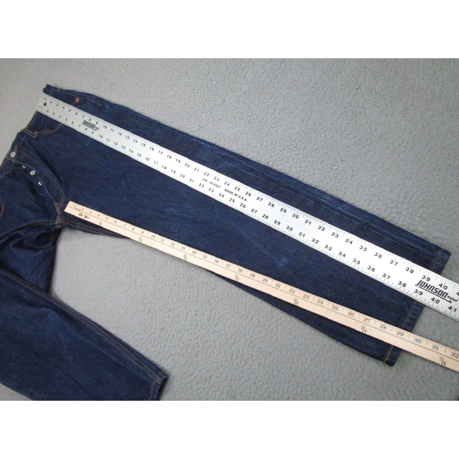 Levi's VINTAGE Levi's 501 Jeans Mens 34x30 Blue Denim Straight Regular Fit USA Size US 34 / EU 50 - 2 Thumbnail