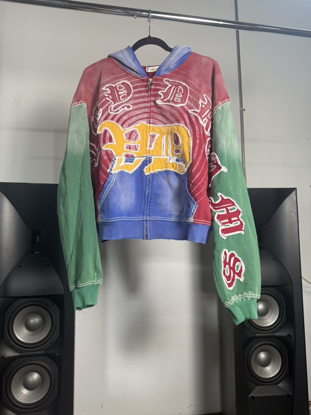 Vale Vale Forever Looney Tunes Zip Up Hoodie Size US S / EU 44-46 / 1 - 1 Thumbnail