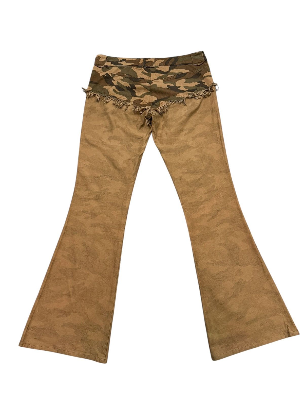 Other LE GRAND BLEU CAMO FLARED PANT Size 30" / US 8 / IT 44 - 7 Thumbnail