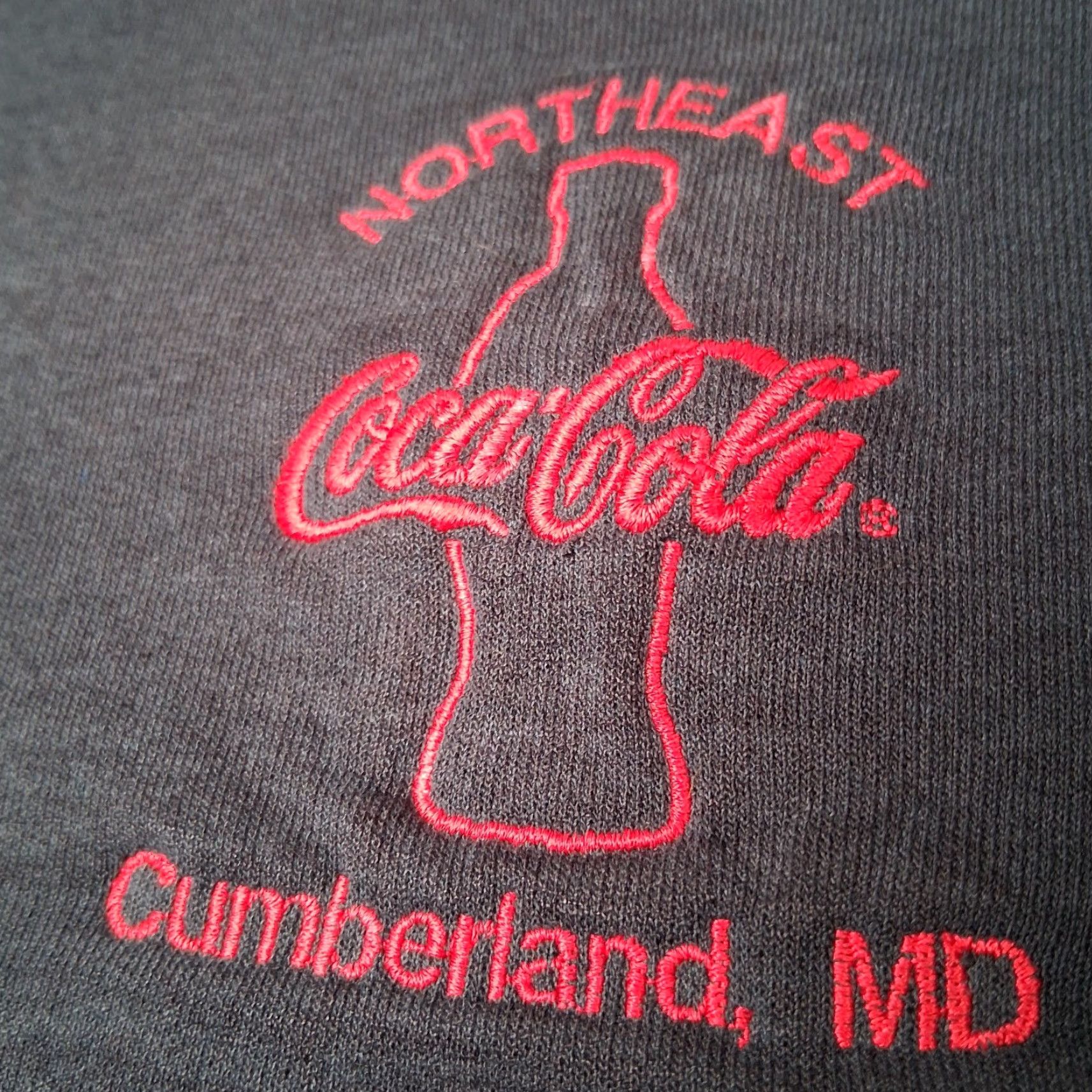 Gildan Vtg Coca Cola Sweatshirt XL Crewneck Northeast Cumberland Maryland Distressed Size US XL / EU 56 / 4 - 4 Thumbnail