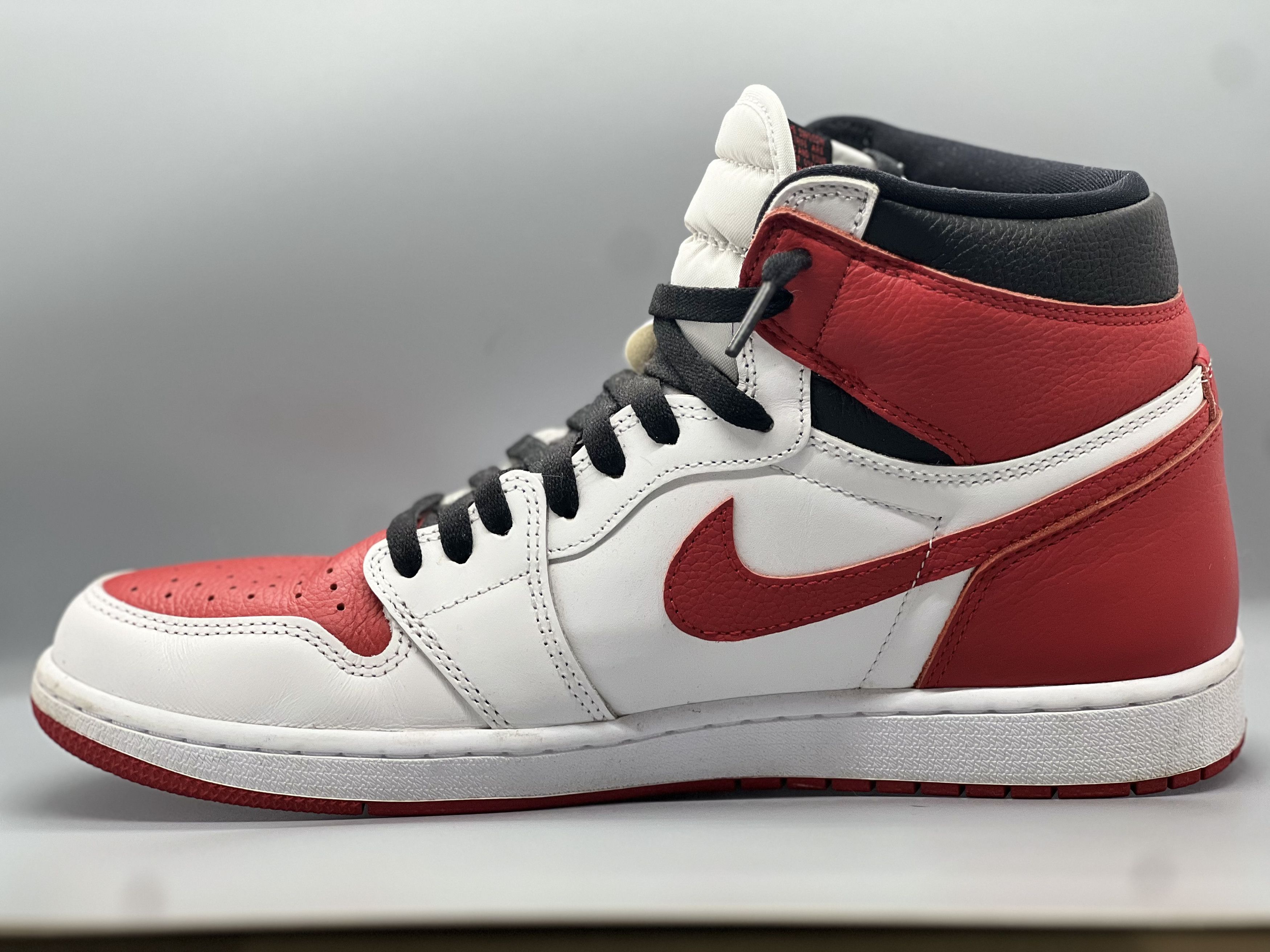 Jordan Brand Jordan 1 Retro High OG Sneakers Size US 12 / EU 45 - 2 Thumbnail