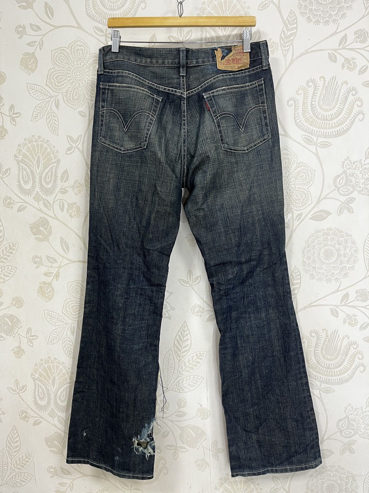 Levi's × Vintage Flared Levis 517 Distressed Denim Faded Blue Size US 33 - 5 Thumbnail