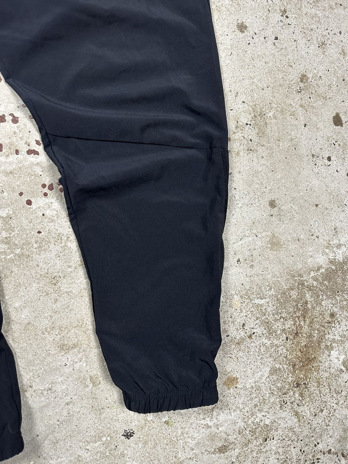 Nike Vintage Y2K Nike Black Baggy Track Pants Swoosh usa rare Size US 34 / EU 50 - 4 Thumbnail