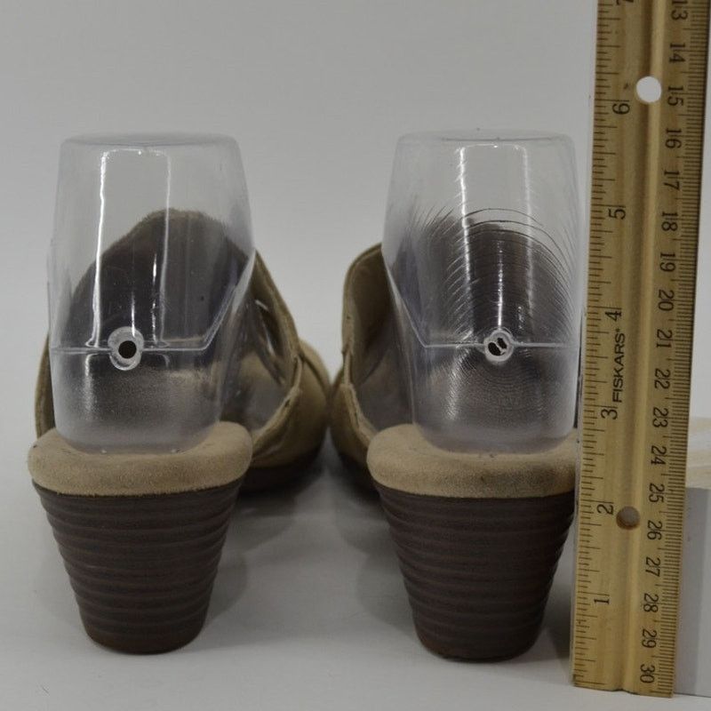 Clarks Clarks Size 8 Womens Tan Beige Leather Slip On Sandals Mules Size US 8 / IT 38 - 5 Thumbnail