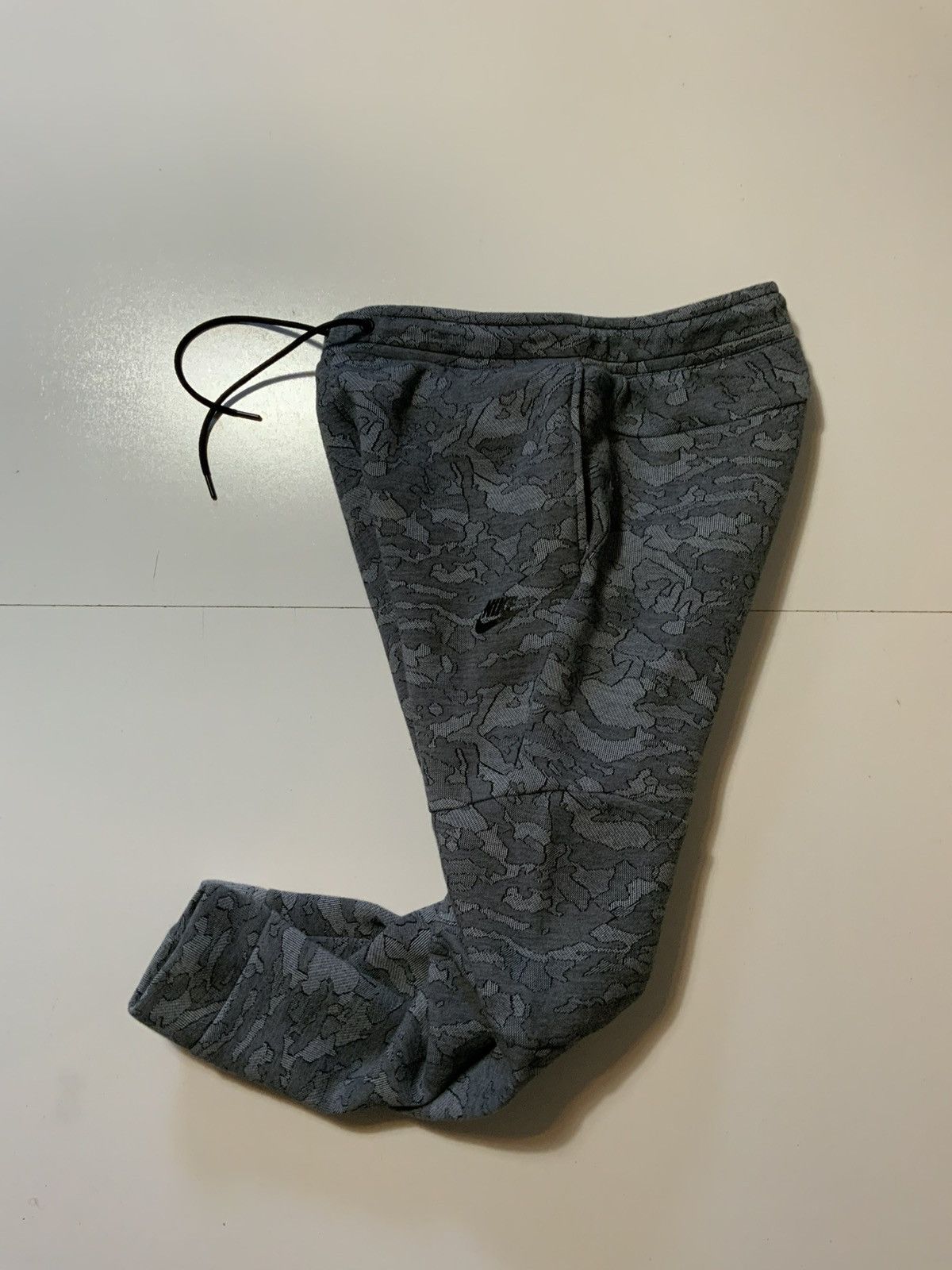 Nike Nike Tech Fleece Jacquard Grey Camouflage Jogger Track Pants Size US 30 / EU 46 - 4 Thumbnail