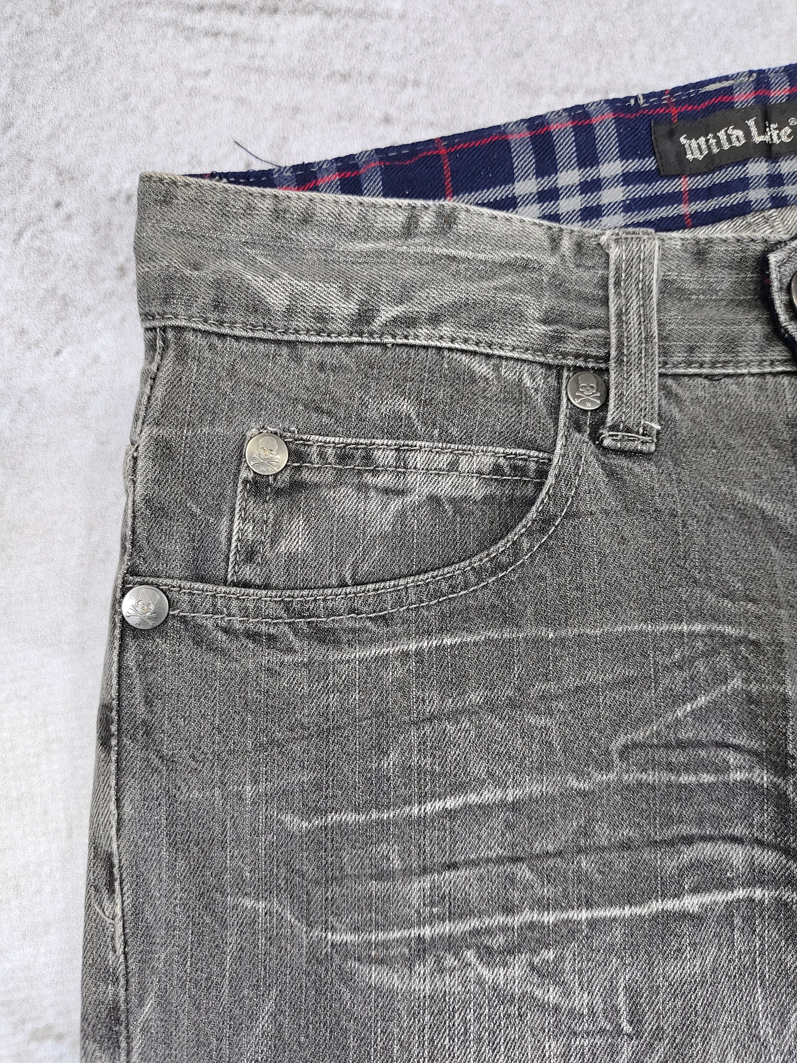 Le Grande Bleu (L.G.B.) 00s Wild Life🇯🇵 Y2K Gothic Wing Cross Graphic Washed Denim Size US 30 / EU 46 - 4 Thumbnail