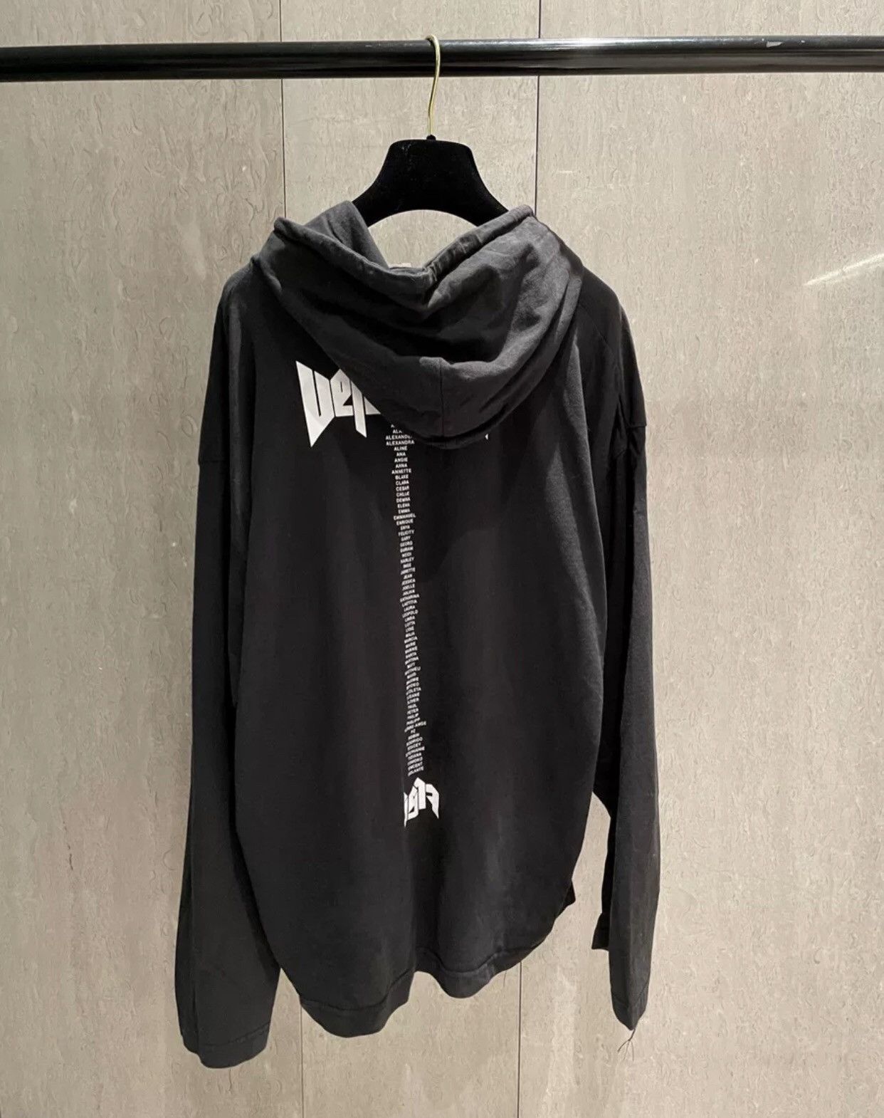 Vetements Vetements Black Classic "Staff" Logo Hoodie 2408-Nextarrow Size US S / EU 44-46 / 1 - 2 Thumbnail