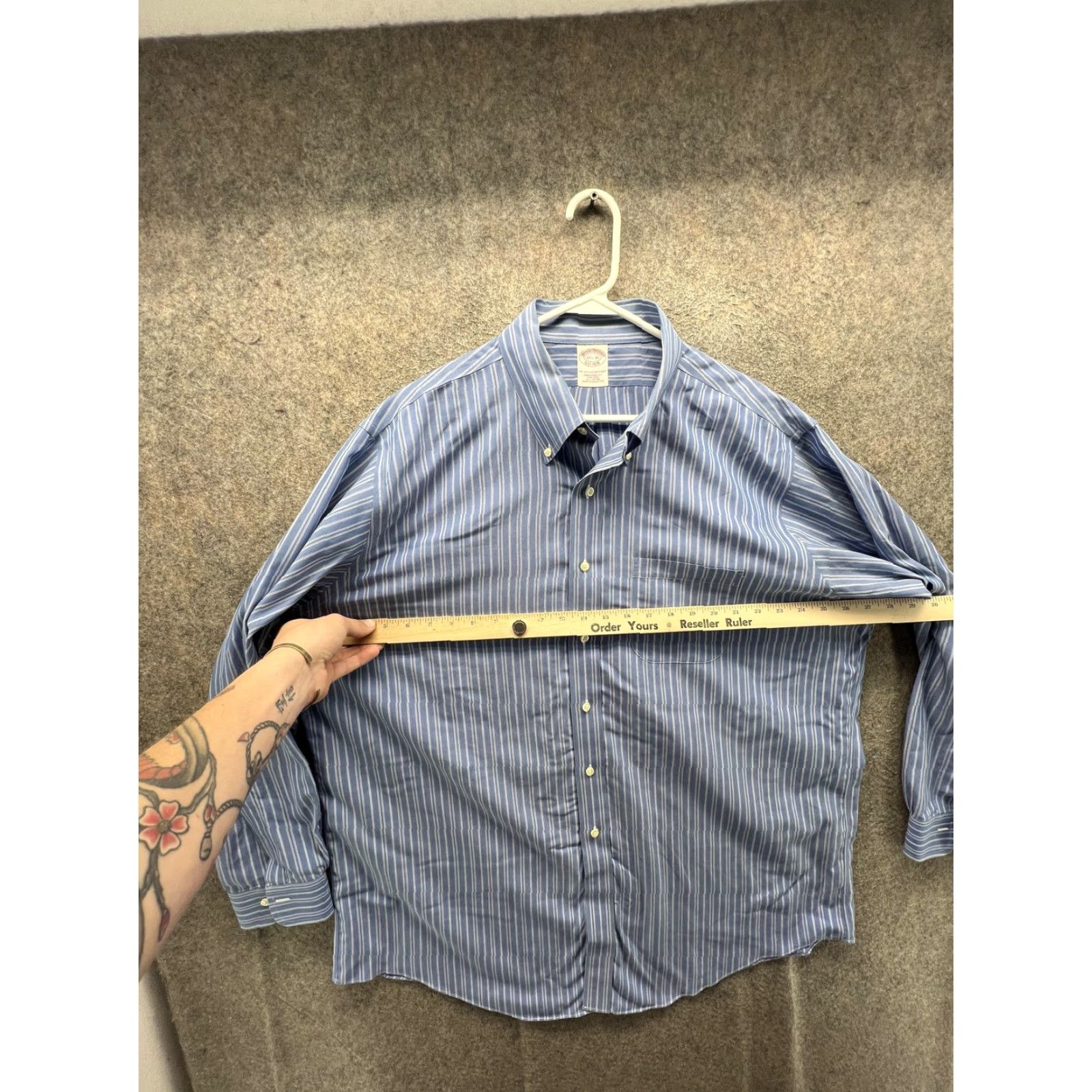 Brooks Brothers Brooks Brothers Dress Shirt Mens 17.5 35 Blue Stripe Traditional Fit Non Iron Shirt Size 48R - 5 Thumbnail