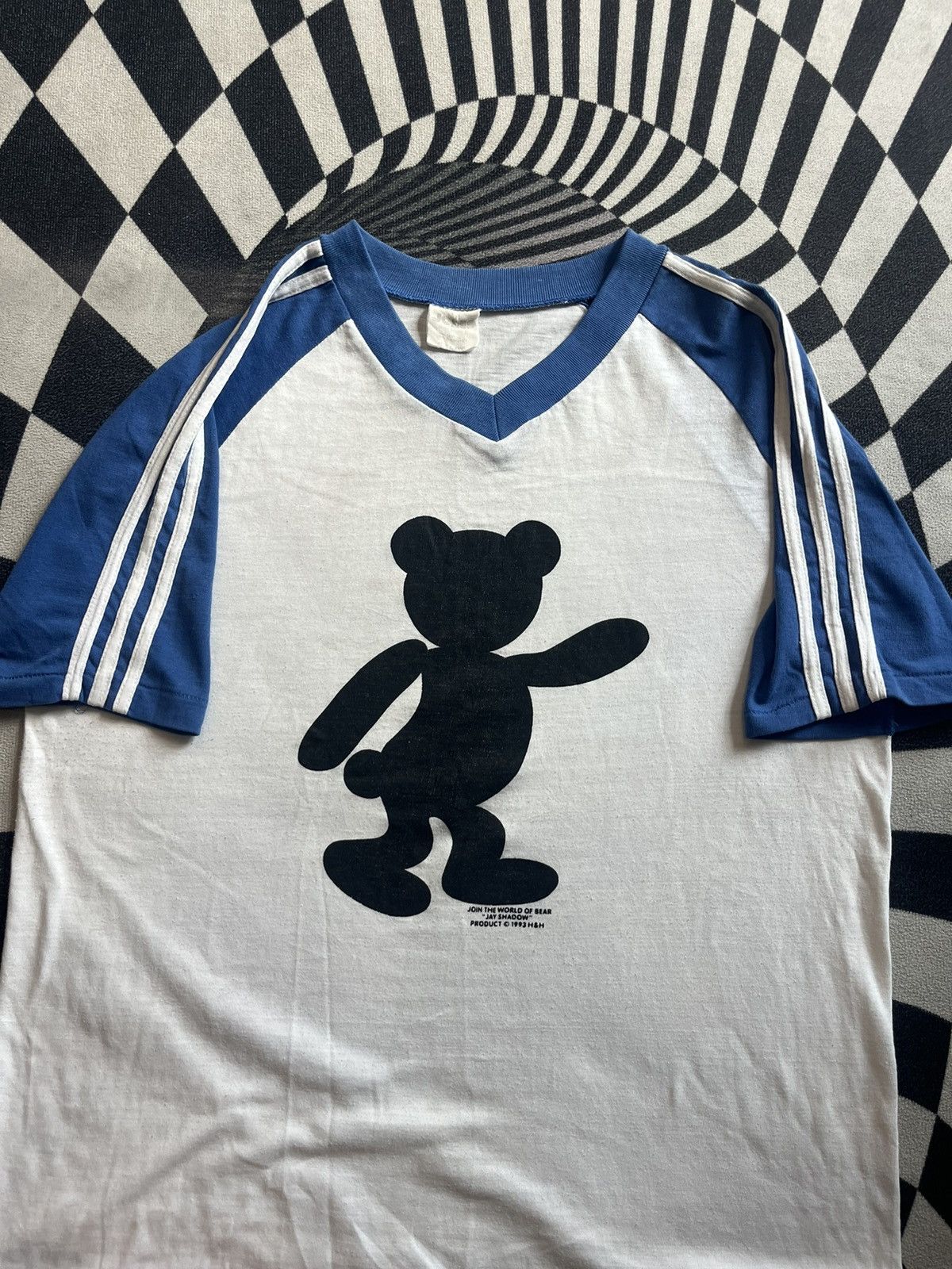 Arts & Science Vtg JOIN THE WORLD OF BEAR “ JAY SHADOW “ 1993’s V-neck Size US XL / EU 56 / 4 - 9 Thumbnail