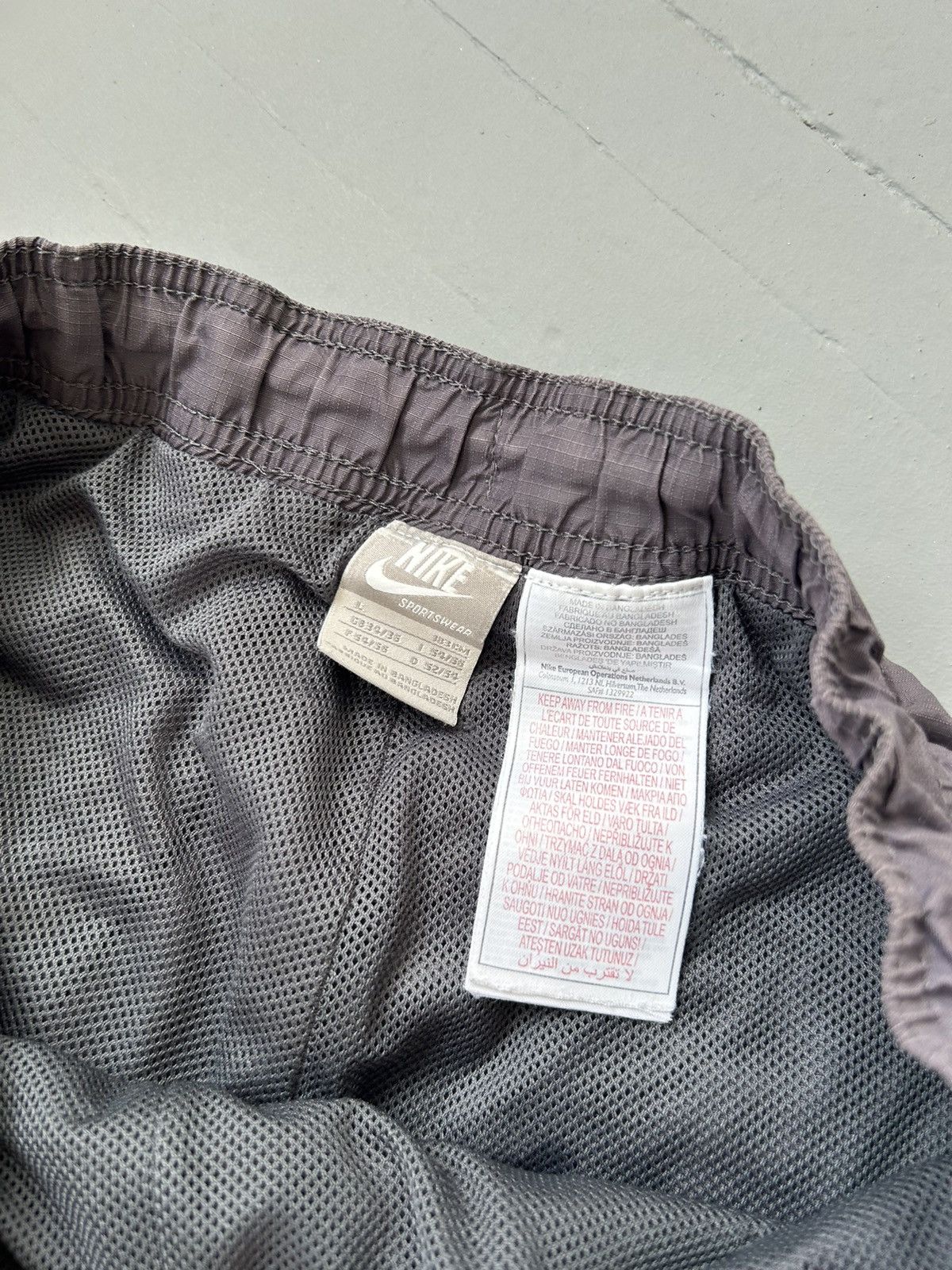 Nike Nike vintage pants with pocket Size US 34 / EU 50 - 5 Thumbnail
