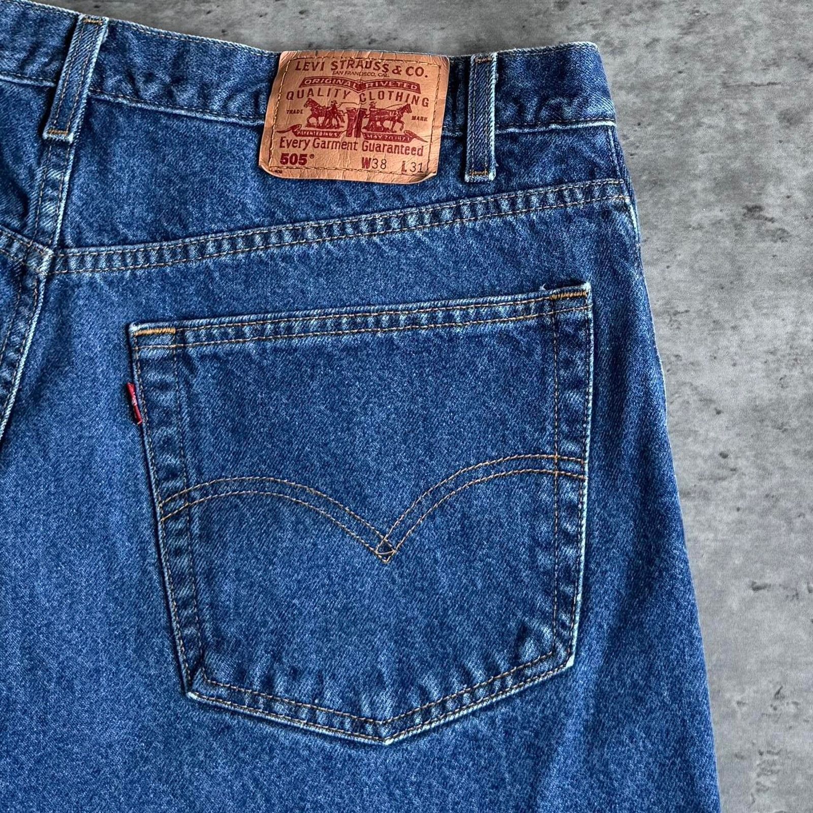 Levi's × Levi's Vintage Clothing Vintage Levi’s 505 Regular Fit Straight Leg Denim Jeans Size US 36 / EU 52 - 3 Thumbnail