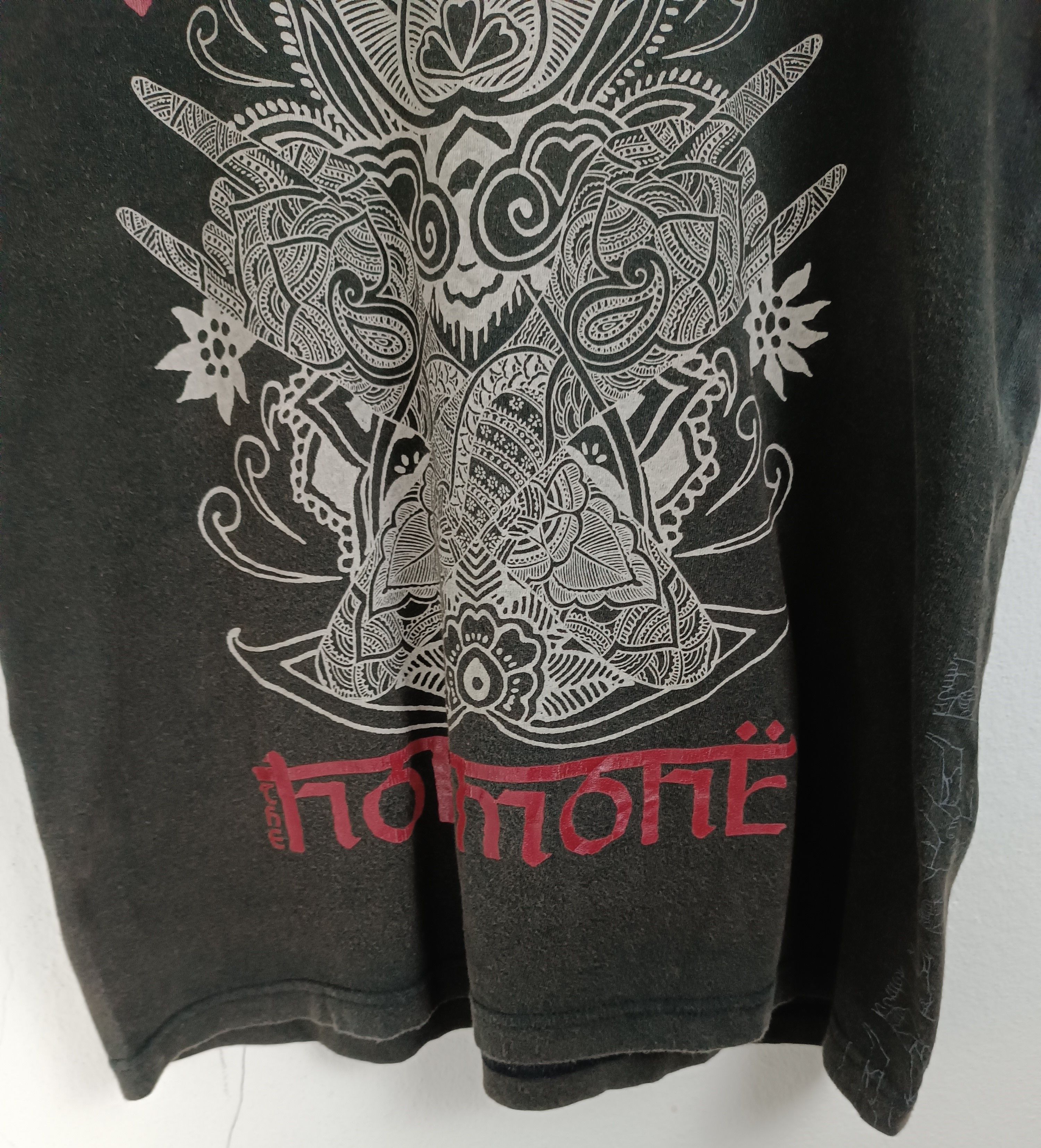 Band Tees VINTAGE Y2K FADED MAXIMUM THE HORMONE TEE babymetal brahman Size US M / EU 48-50 / 2 - 7 Thumbnail