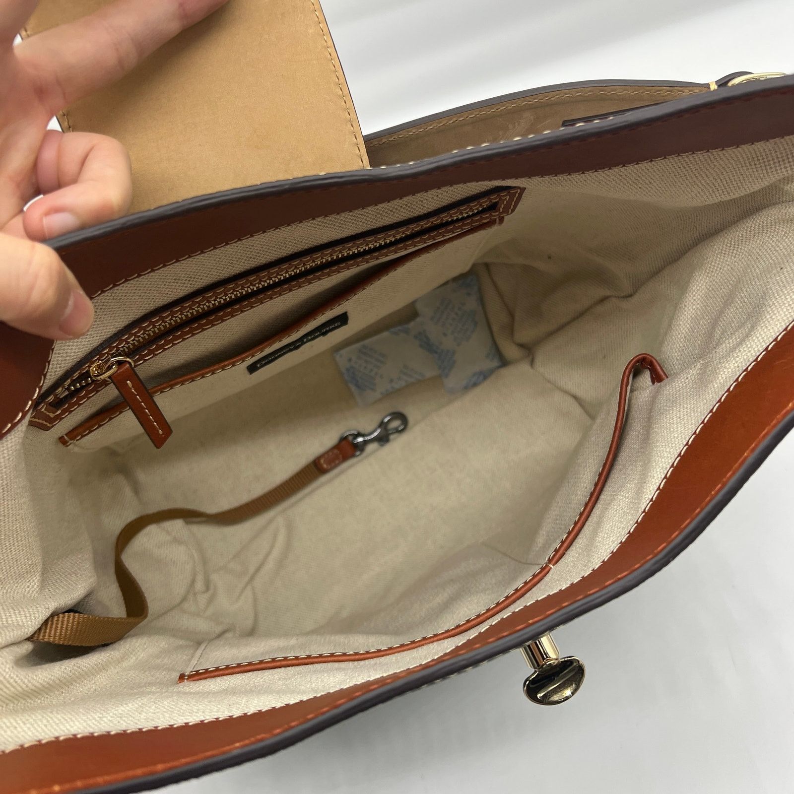 Dooney & Bourke Dooney & Bourke Turnlock Leather Large Sac Women Size ONE SIZE - 15 Thumbnail
