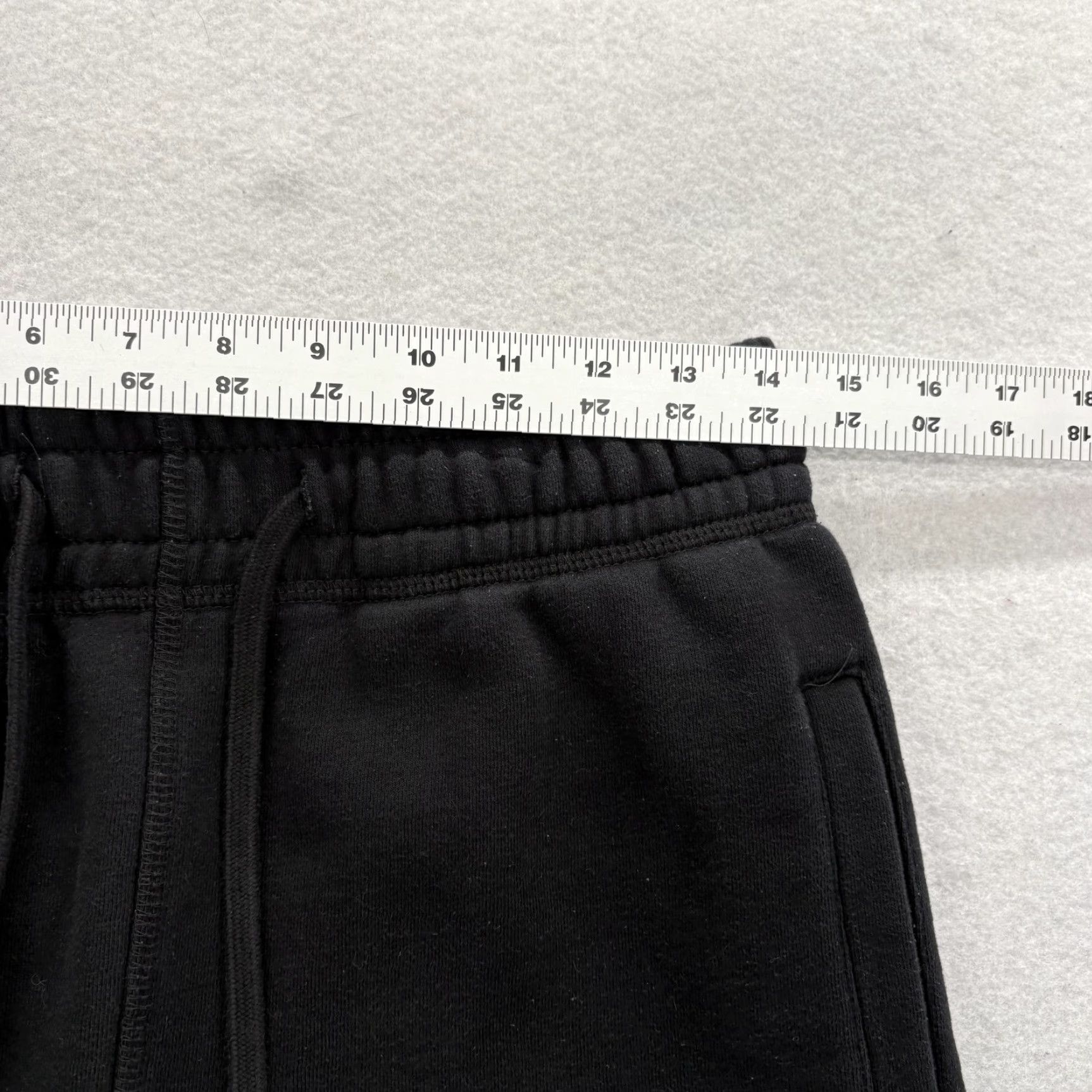 Palace VINTAGE? (No—not vintage per specs) Shoe Palace Muhammad Ali Fleece Jogger Pants Mens Small Black Drawstring Pockets Tapered Front Flat Front Size US 29 - 6 Thumbnail
