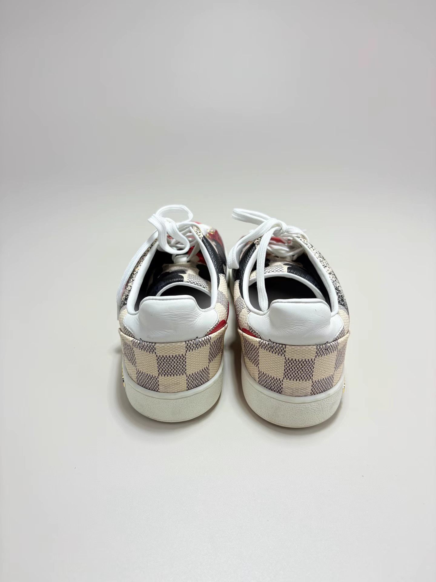 Louis Vuitton LOUIS VUITTON Damier Graffiti Sneakers K1 Size US 6 / IT 36 - 3 Thumbnail