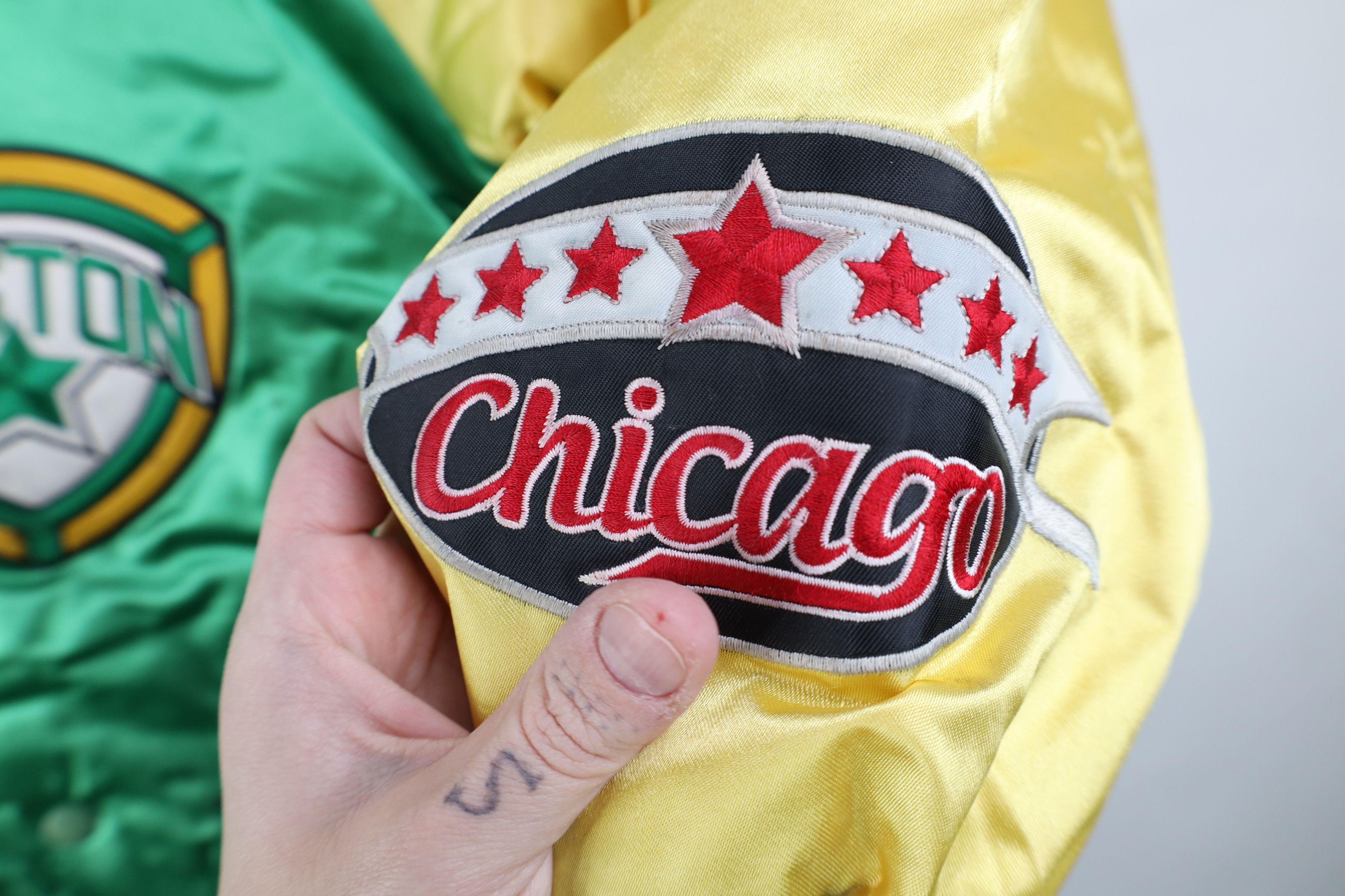Vintage Deadstock Vintage 90s Quilted Satin Bomber Jacket Green Size US XL / EU 56 / 4 - 12 Thumbnail