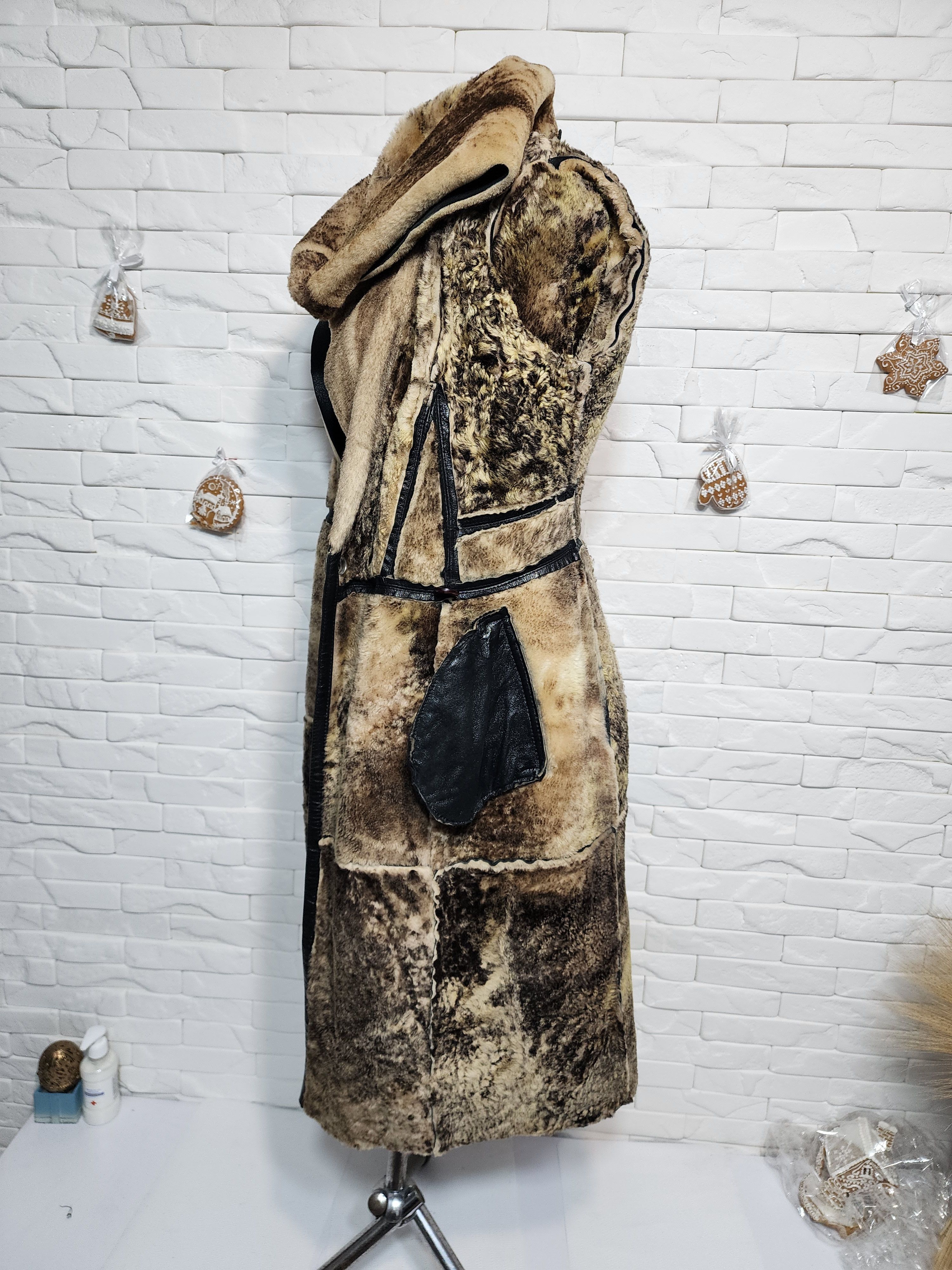 Furla Black Sheepskin Coat: Women's Fur Hood Winter Outwear Size M / US 6-8 / IT 42-44 - 11 Thumbnail
