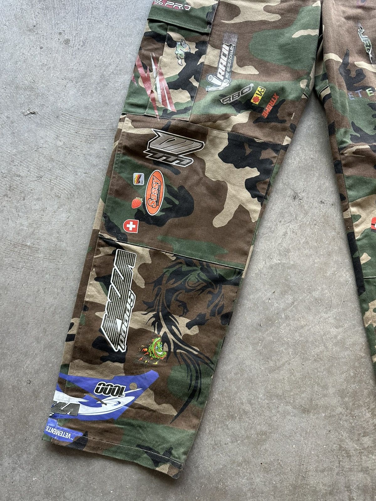 Vetements 2019 Vetements Camo Sticker Pants Size US 32 / EU 48 - 6 Thumbnail